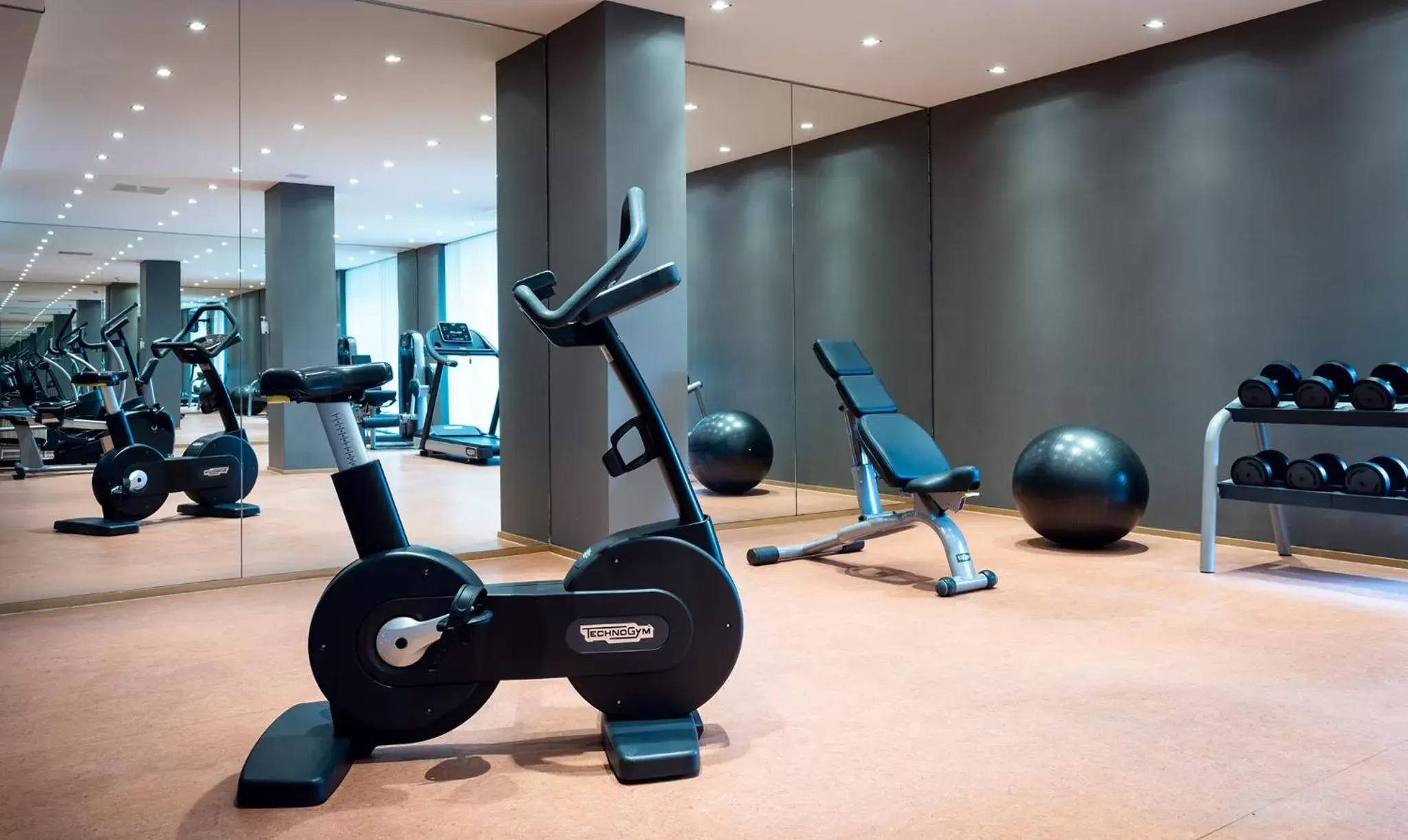 Fitness centre/facilities in AMERON Köln Hotel Regent Fitness centre/facilities in AMERON Köln Hotel Regent