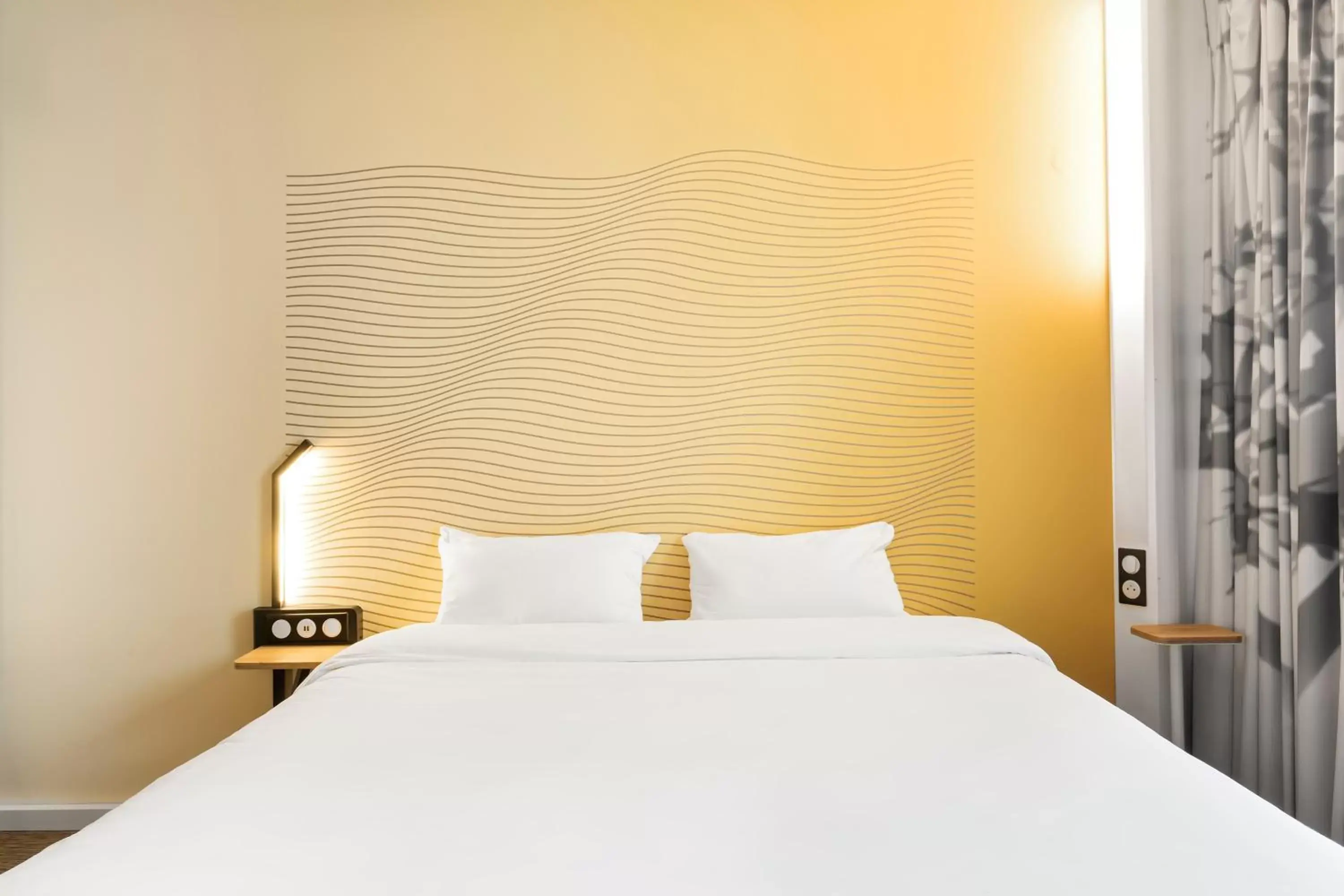 Bedroom, Bed in B&B HOTEL Lyon Centre Part-dieu Gambetta Bedroom, Bed in B&B HOTEL Lyon Centre Part-dieu Gambetta