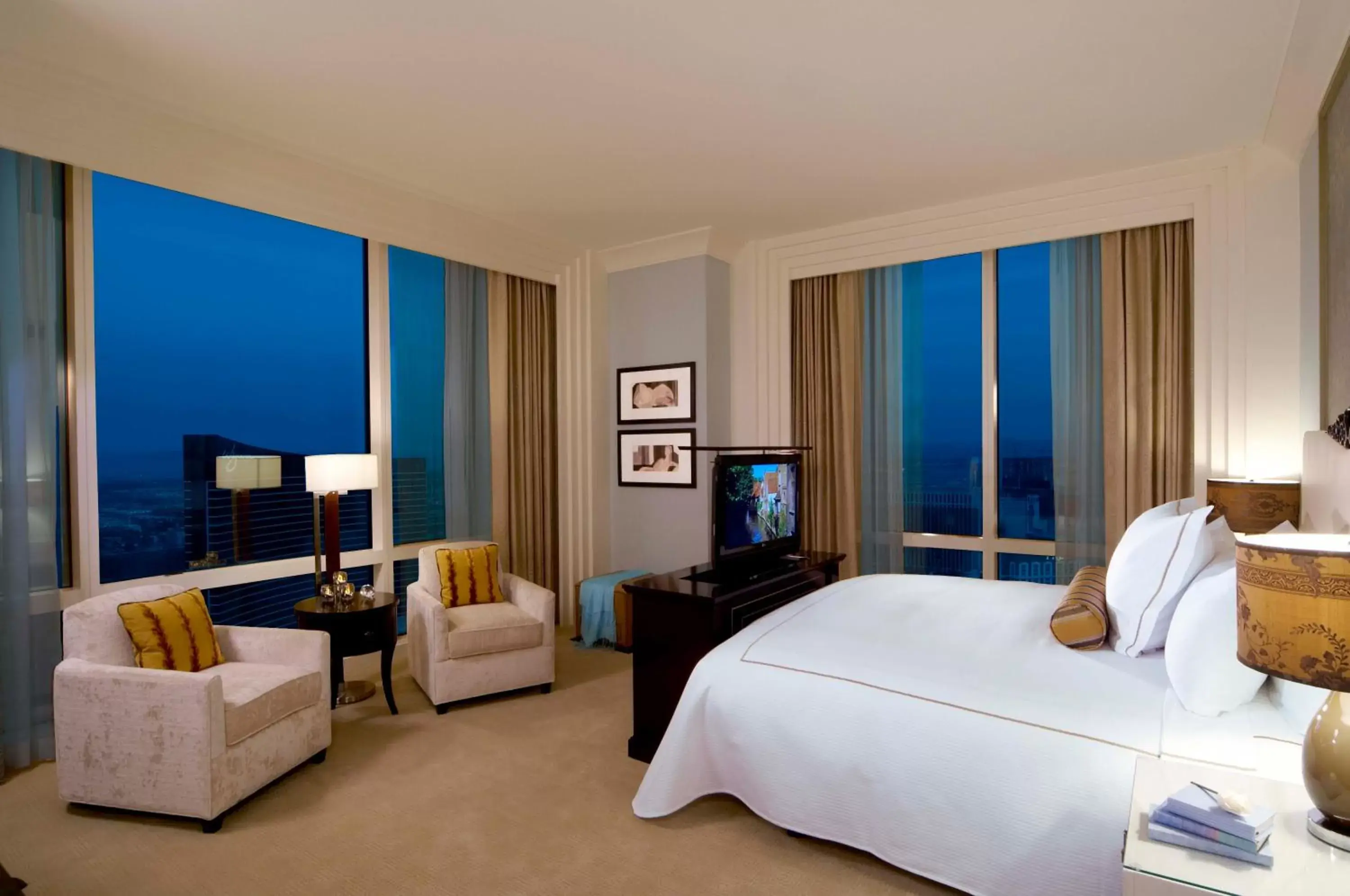 Bedroom, Bed in Trump International Hotel Las Vegas Bedroom, Bed in Trump International Hotel Las Vegas
