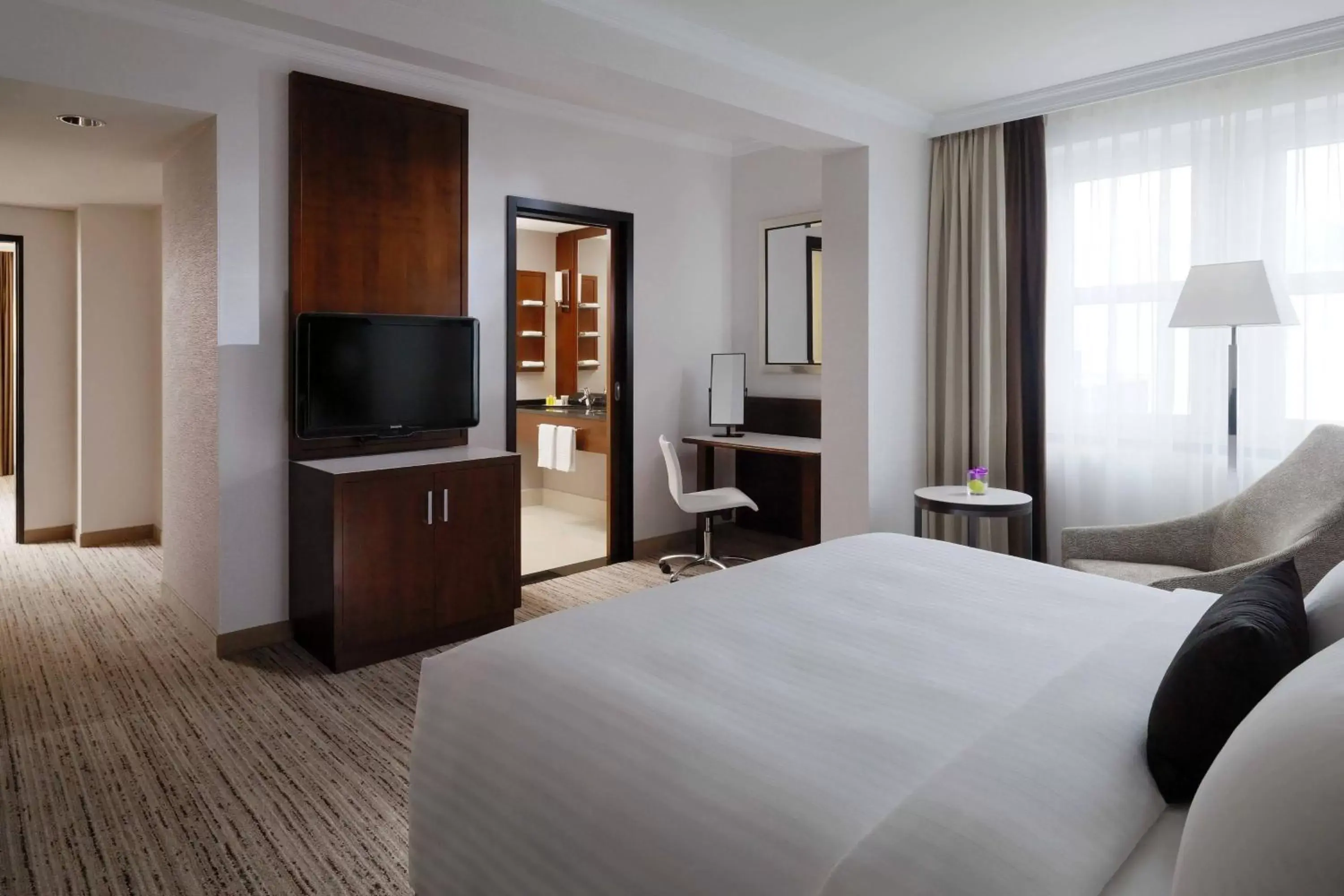 Bedroom, Bed in Cologne Marriott Hotel Bedroom, Bed in Cologne Marriott Hotel