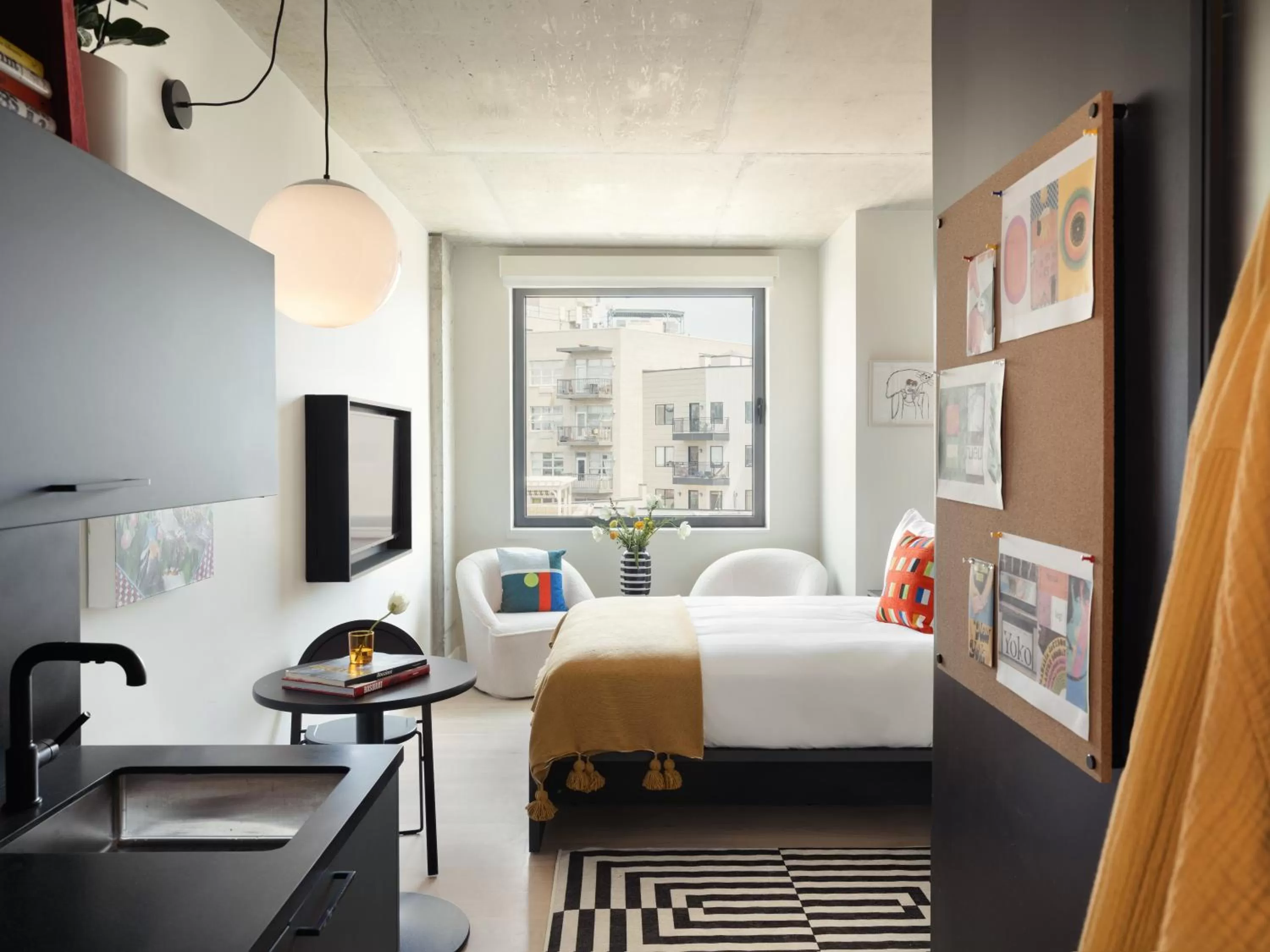 Bed in Penny Williamsburg