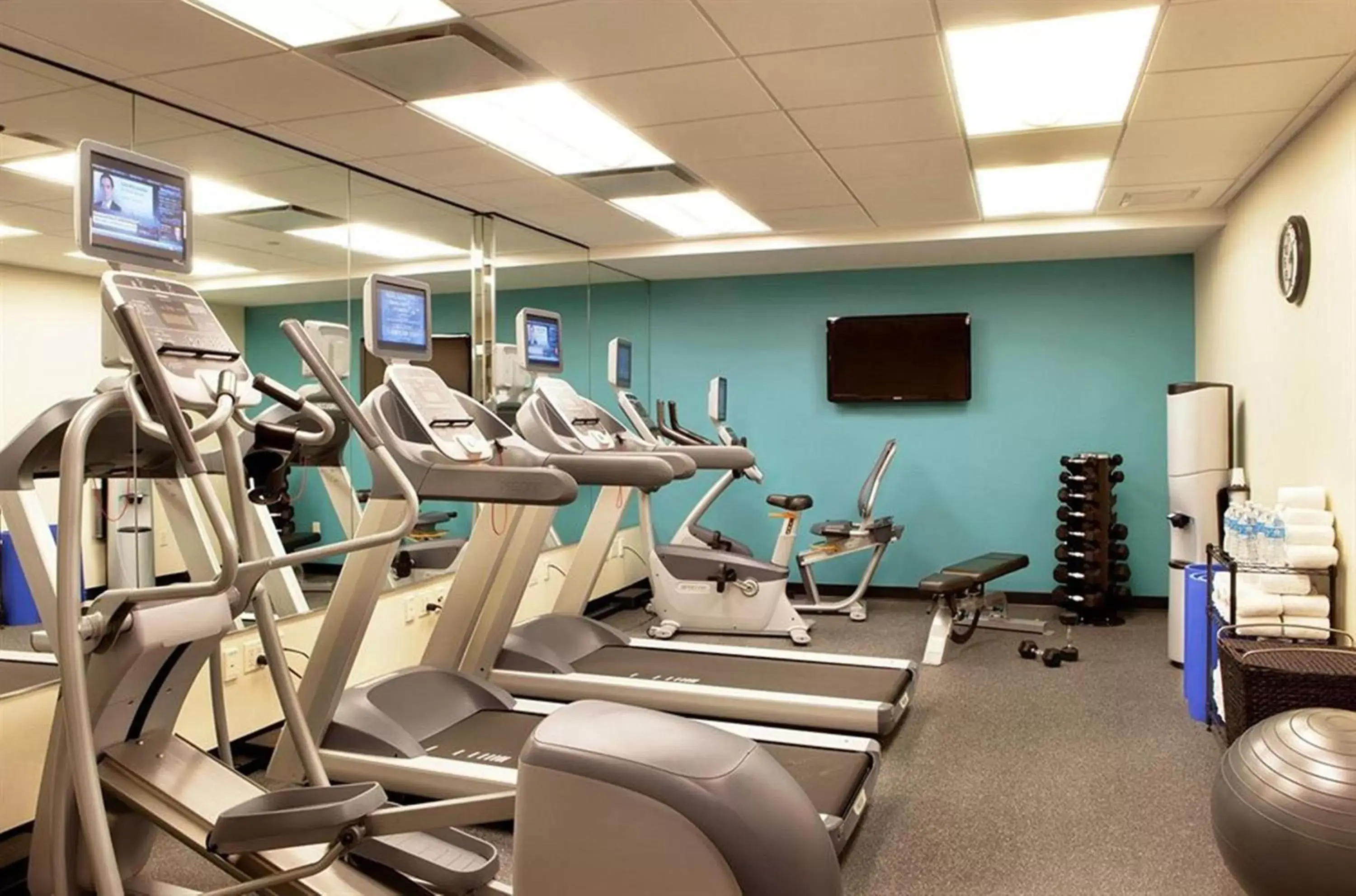 Spa and wellness centre/facilities in Holiday Inn Express - Times Square South by IHG Spa and wellness centre/facilities in Holiday Inn Express - Times Square South by IHG