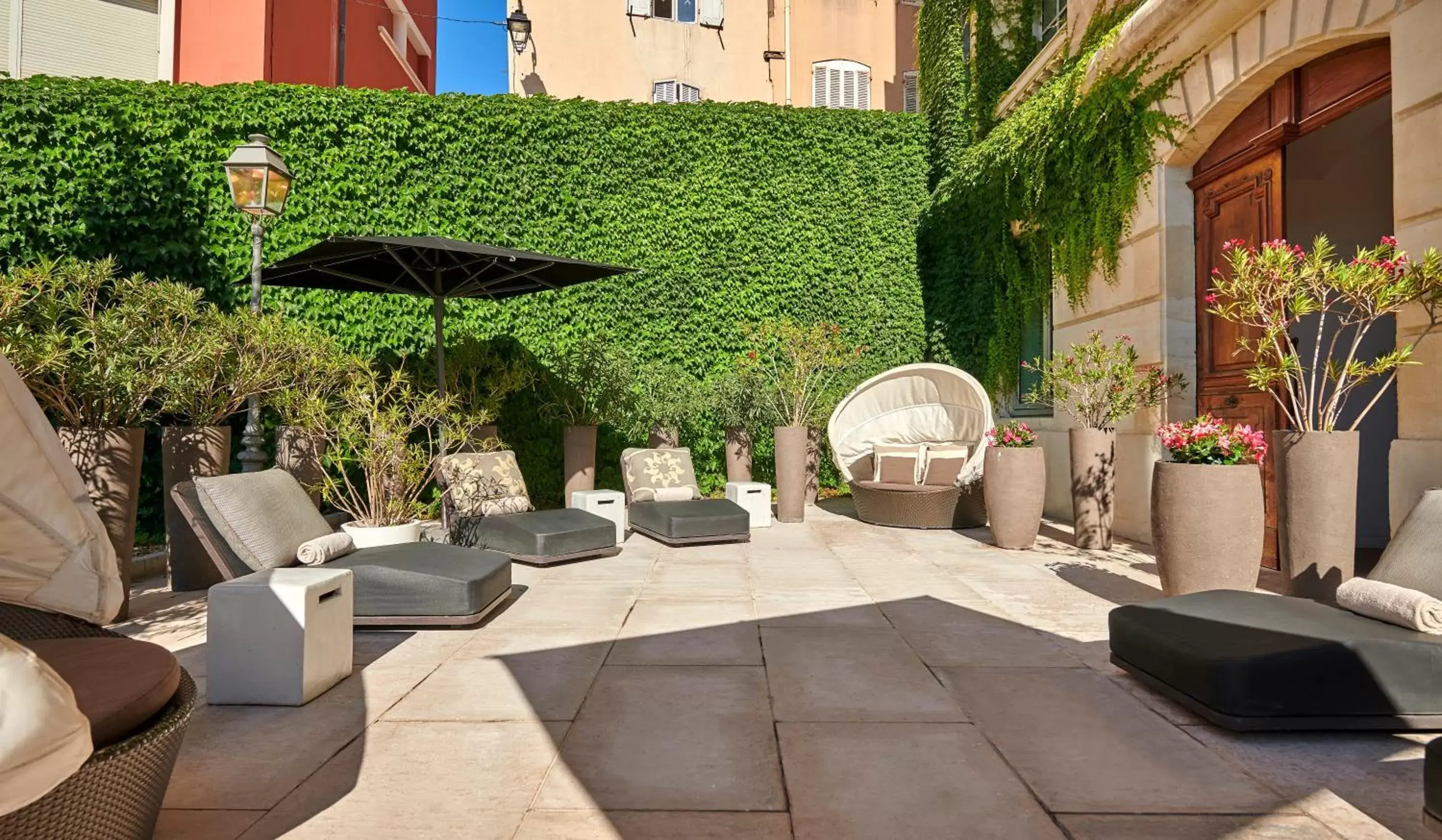 Solarium in InterContinental Marseille - Hotel Dieu by IHG Solarium in InterContinental Marseille - Hotel Dieu by IHG