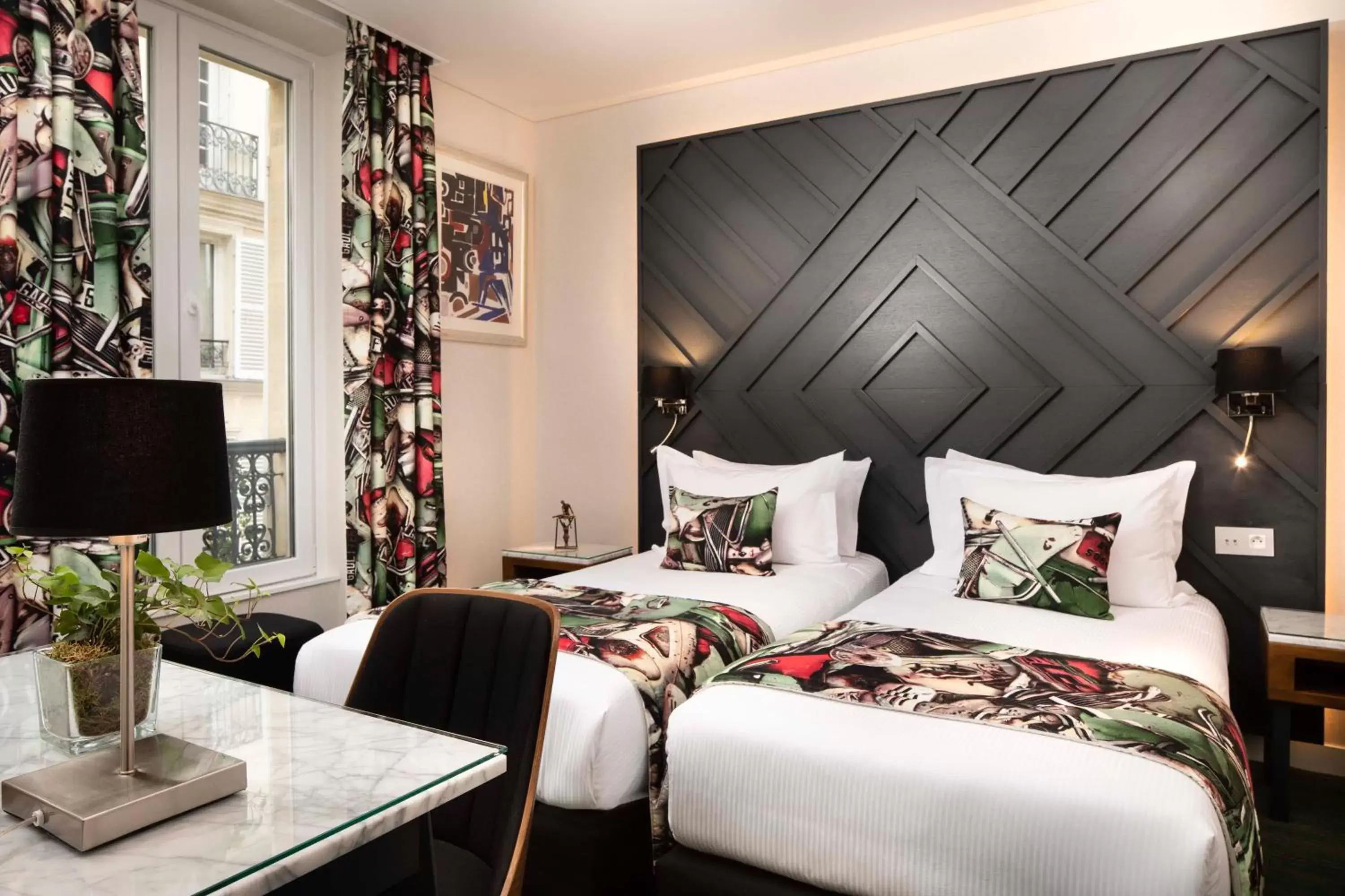 Bedroom, Bed in Hôtel des Arts Montmartre Bedroom, Bed in Hôtel des Arts Montmartre