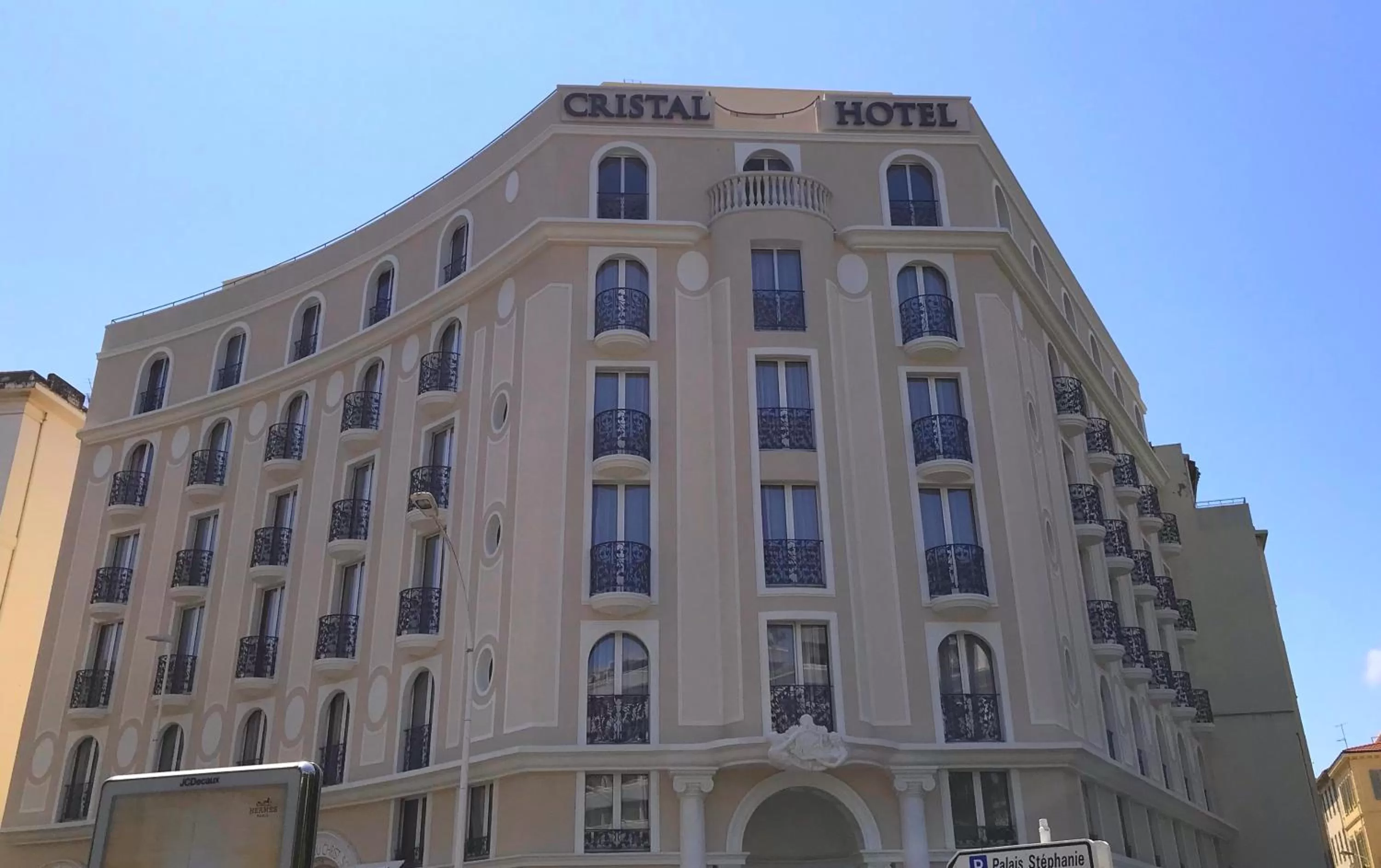 Facade/entrance in Cristal Hôtel & Spa
