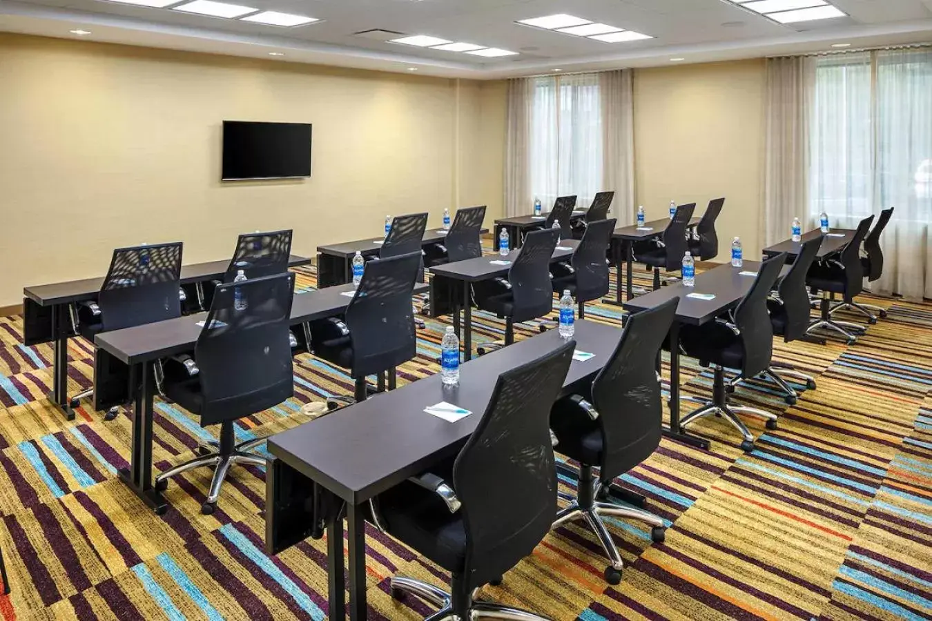 Meeting/conference room in Fairfield Inn & Suites by Marriott North Bergen Meeting/conference room in Fairfield Inn & Suites by Marriott North Bergen
