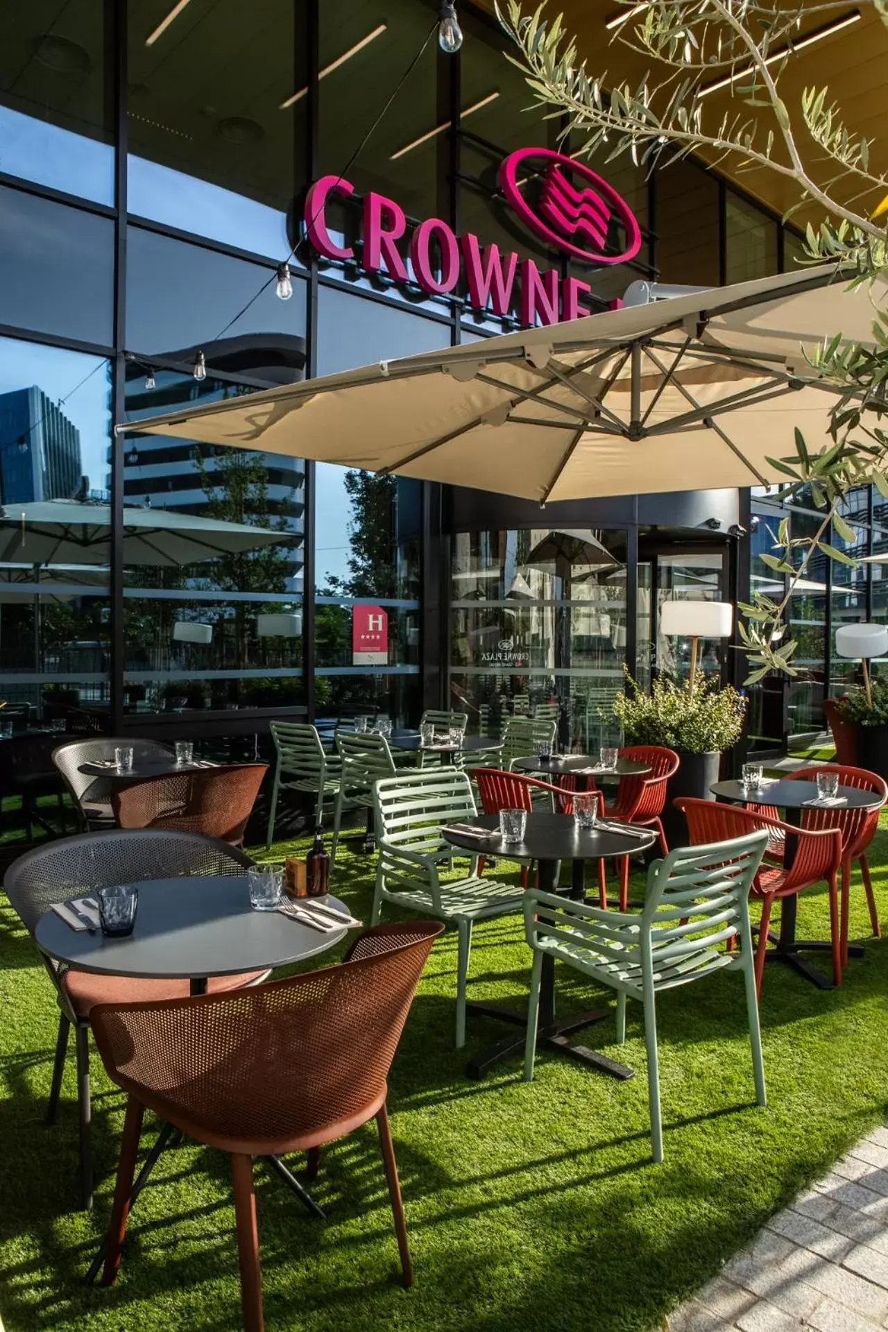 Property building in Crowne Plaza - Nice - Grand Arenas by IHG Property building in Crowne Plaza - Nice - Grand Arenas by IHG