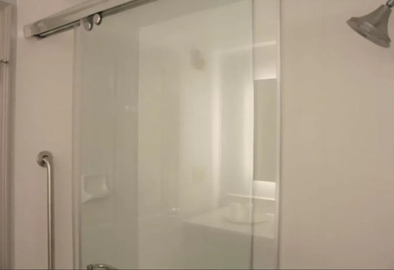 Shower in Holiday Inn Express Atlanta - Northeast I-85 - Clairmont Road by IHG Shower in Holiday Inn Express Atlanta - Northeast I-85 - Clairmont Road by IHG