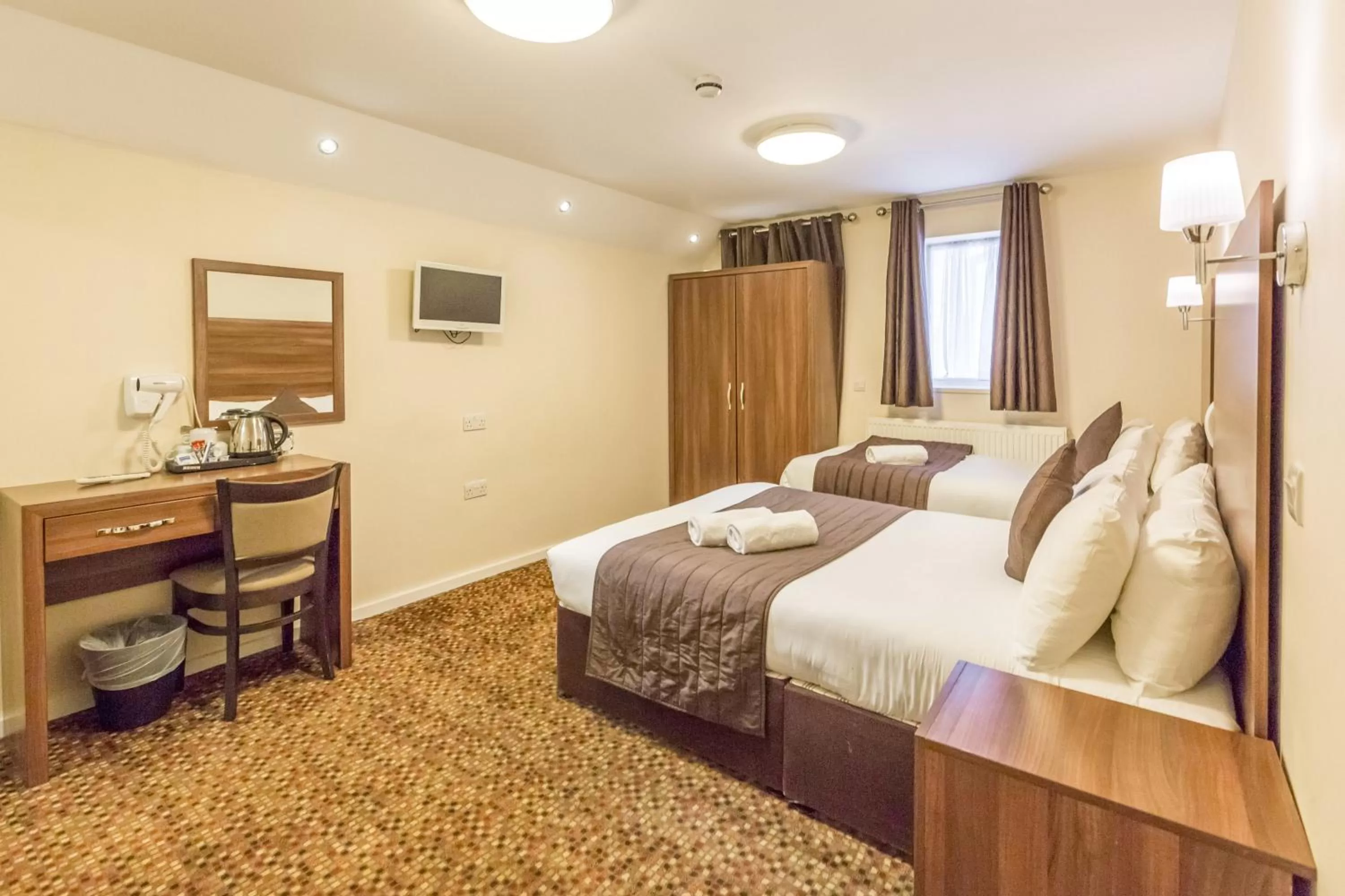 Photo of the whole room, Bed in Prince Regent Hotel Excel London