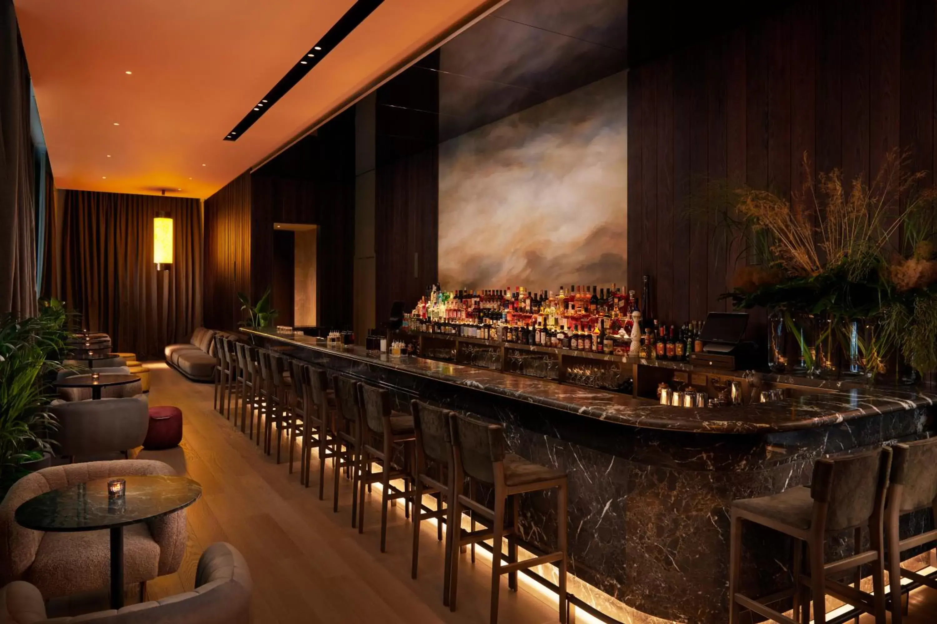 Lounge or bar in Pan Pacific London Lounge or bar in Pan Pacific London