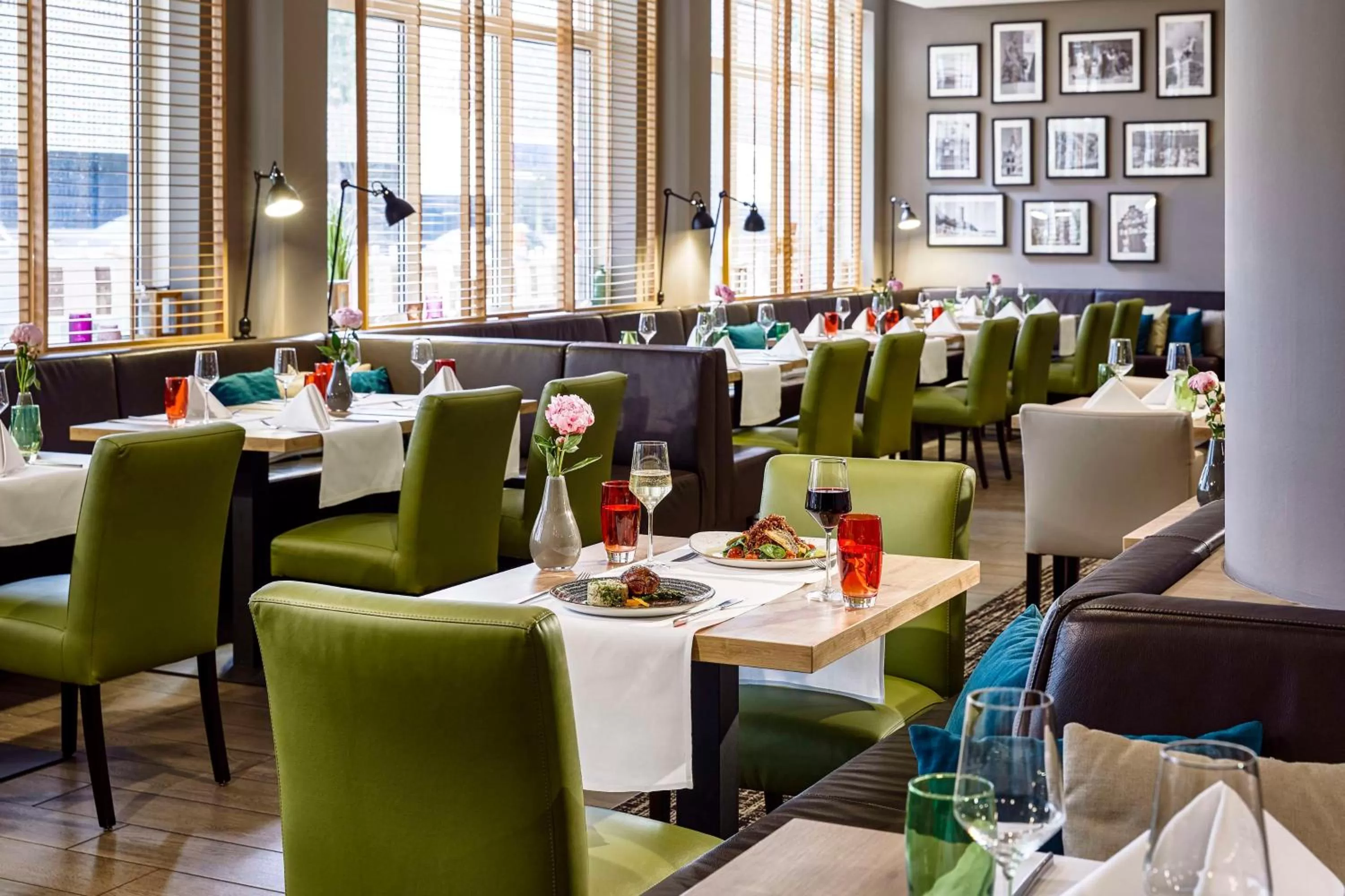 Restaurant/places to eat in Lindner Hotel Cologne City Plaza, part of JdV by Hyatt