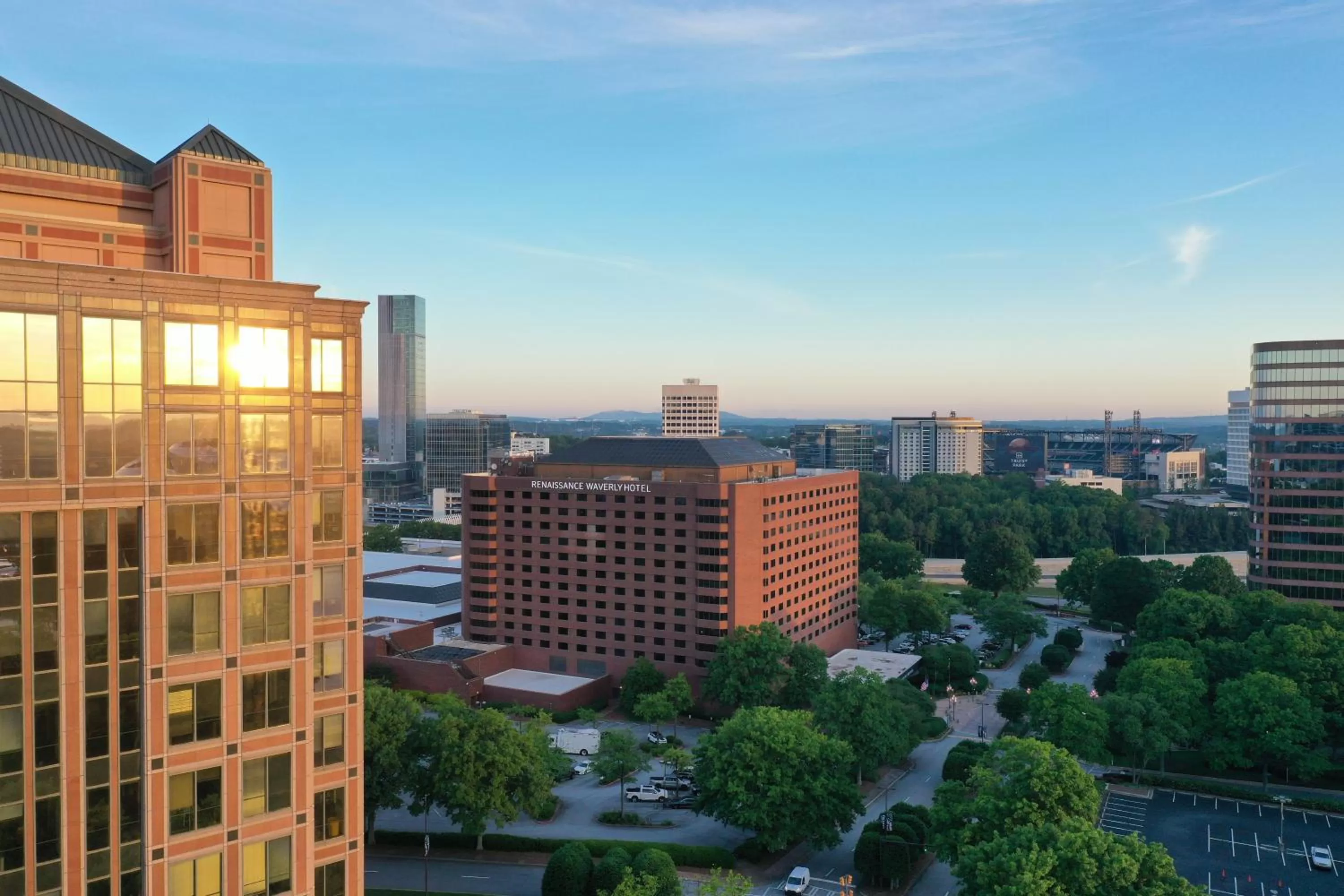 Property building in Renaissance Atlanta Waverly Hotel & Convention Center