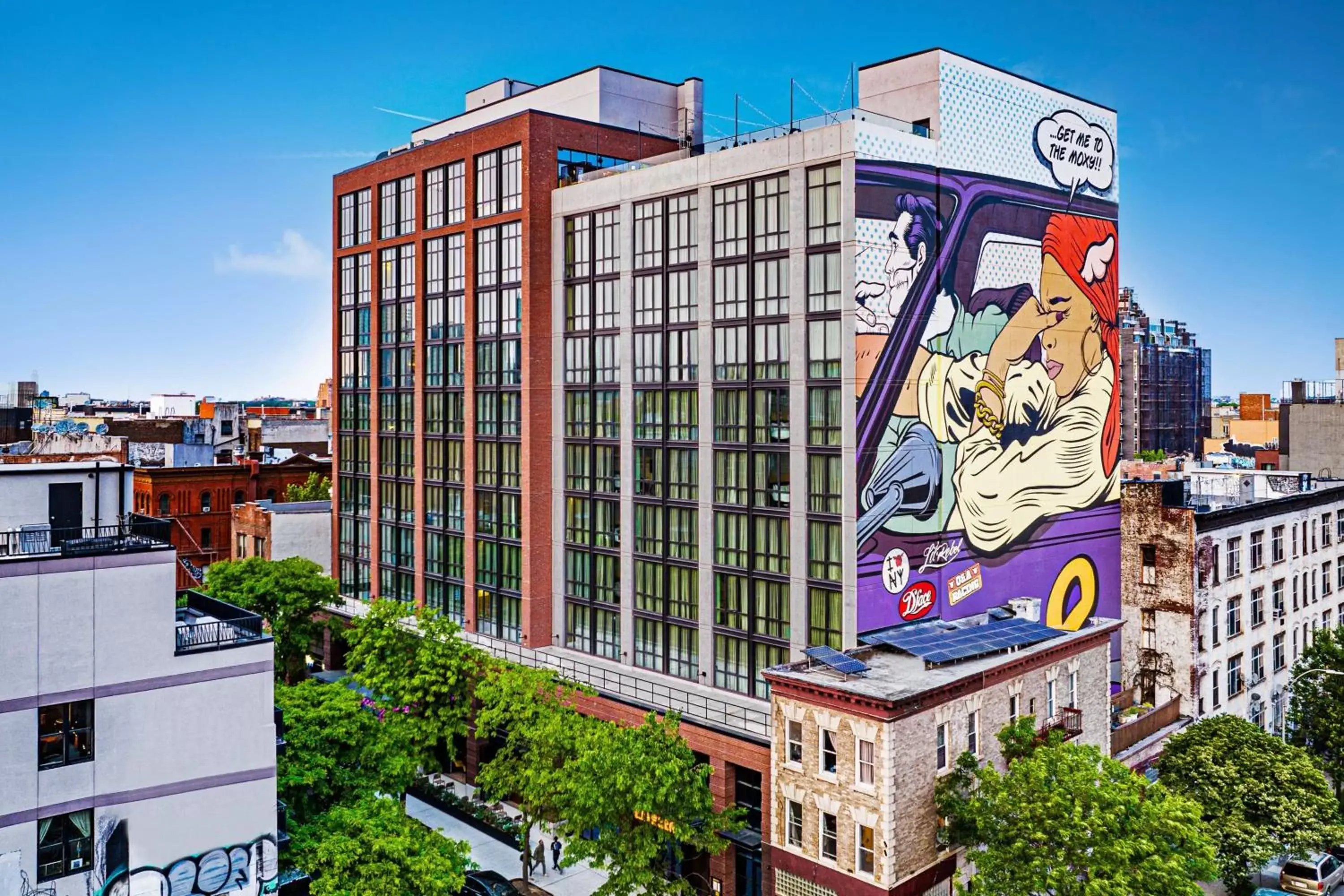 Property building in Moxy Brooklyn Williamsburg Property building in Moxy Brooklyn Williamsburg