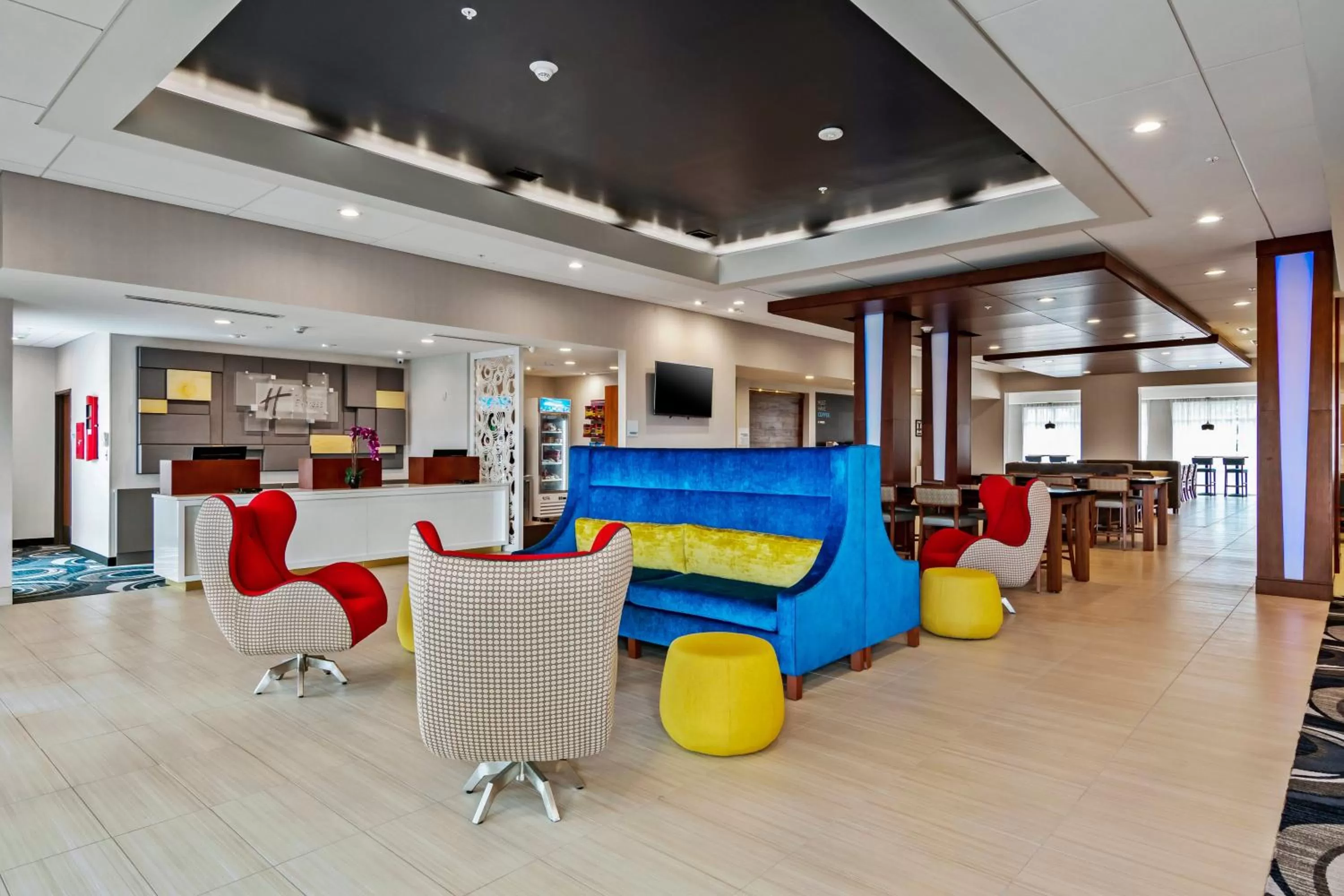 Property building in Holiday Inn Express & Suites Orlando- Lake Buena Vista by IHG