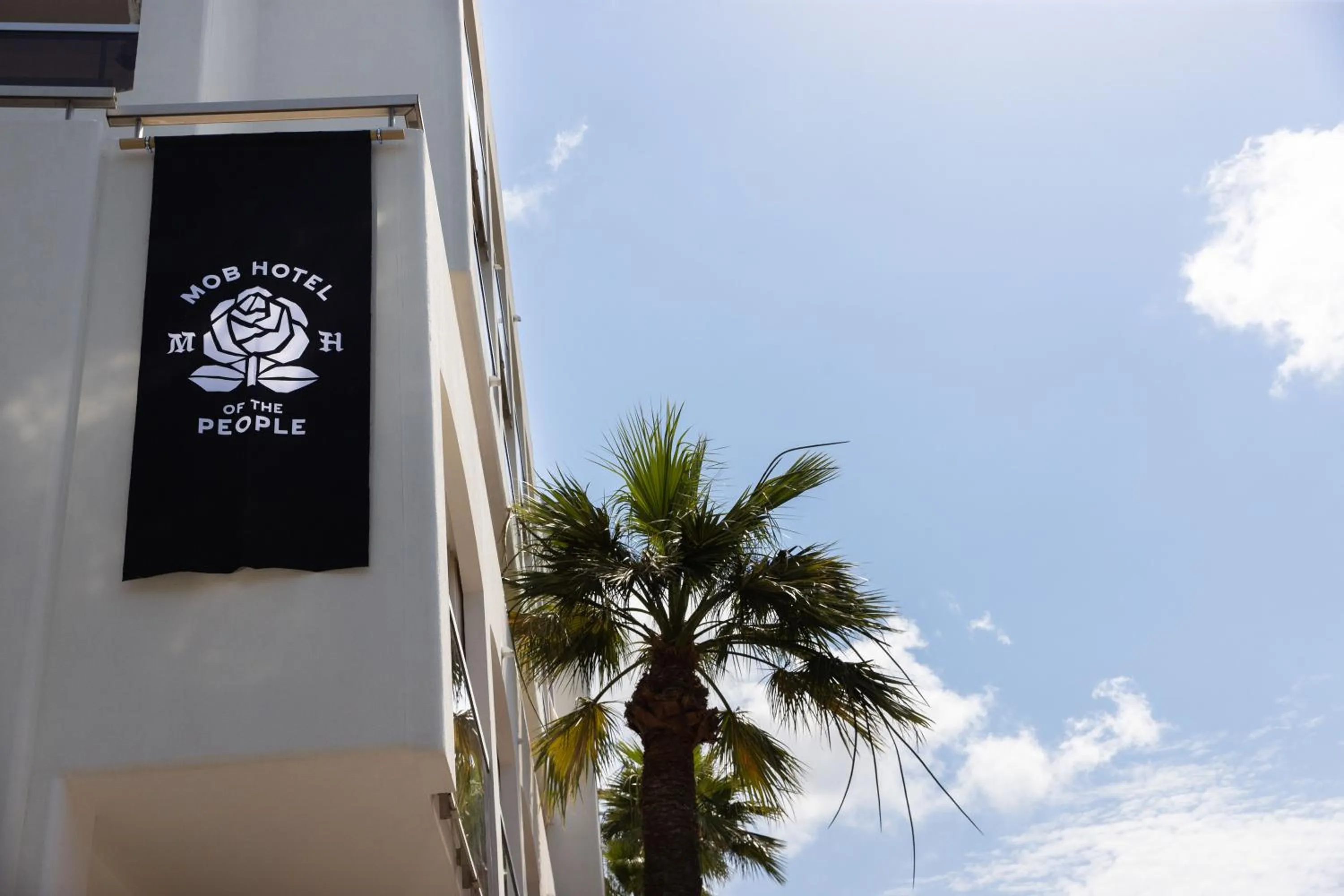 Facade/entrance in MOB HOTEL Cannes