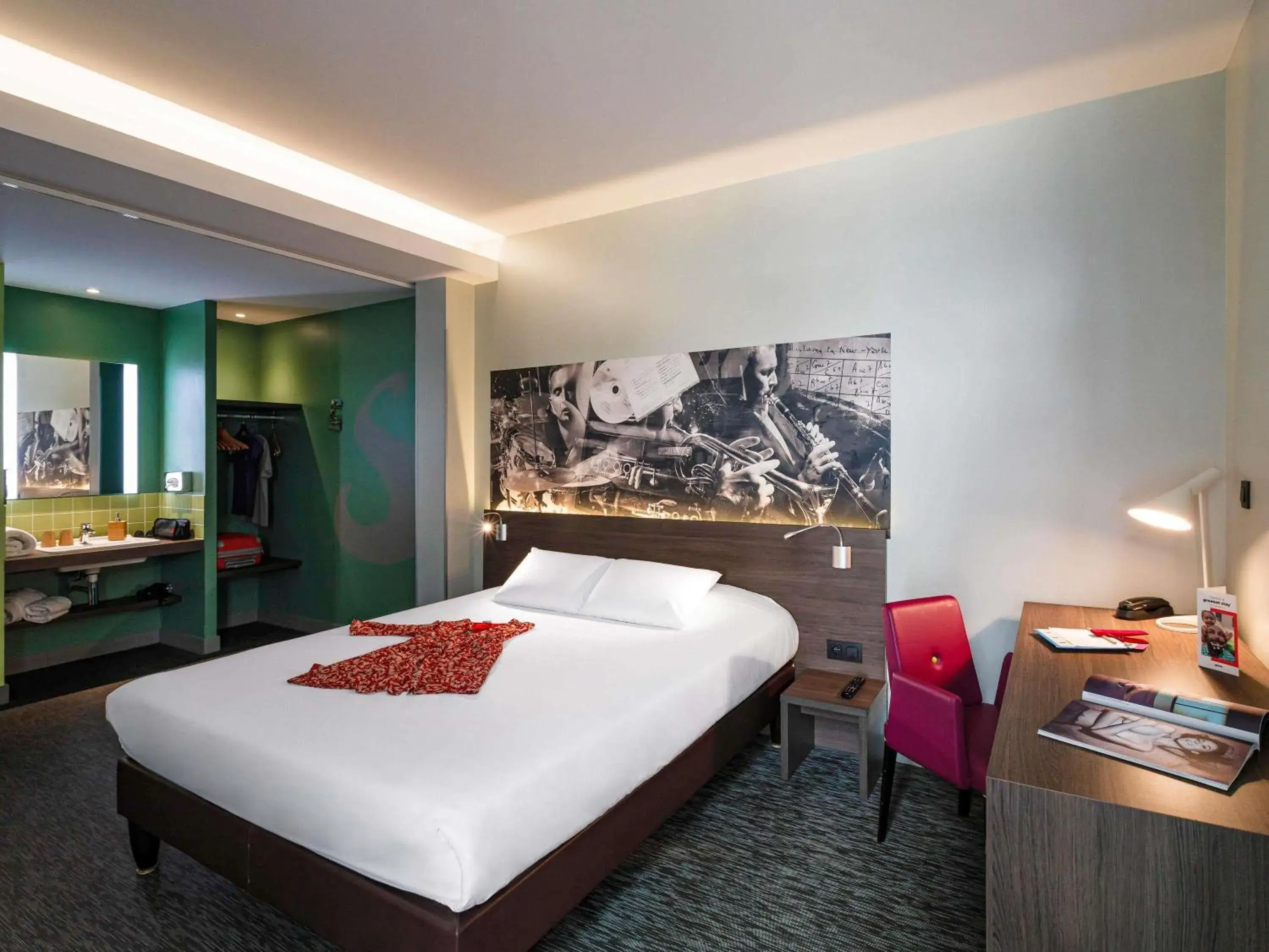 Bedroom, Bed in Greet Hotel Lyon Confluence Bedroom, Bed in Greet Hotel Lyon Confluence