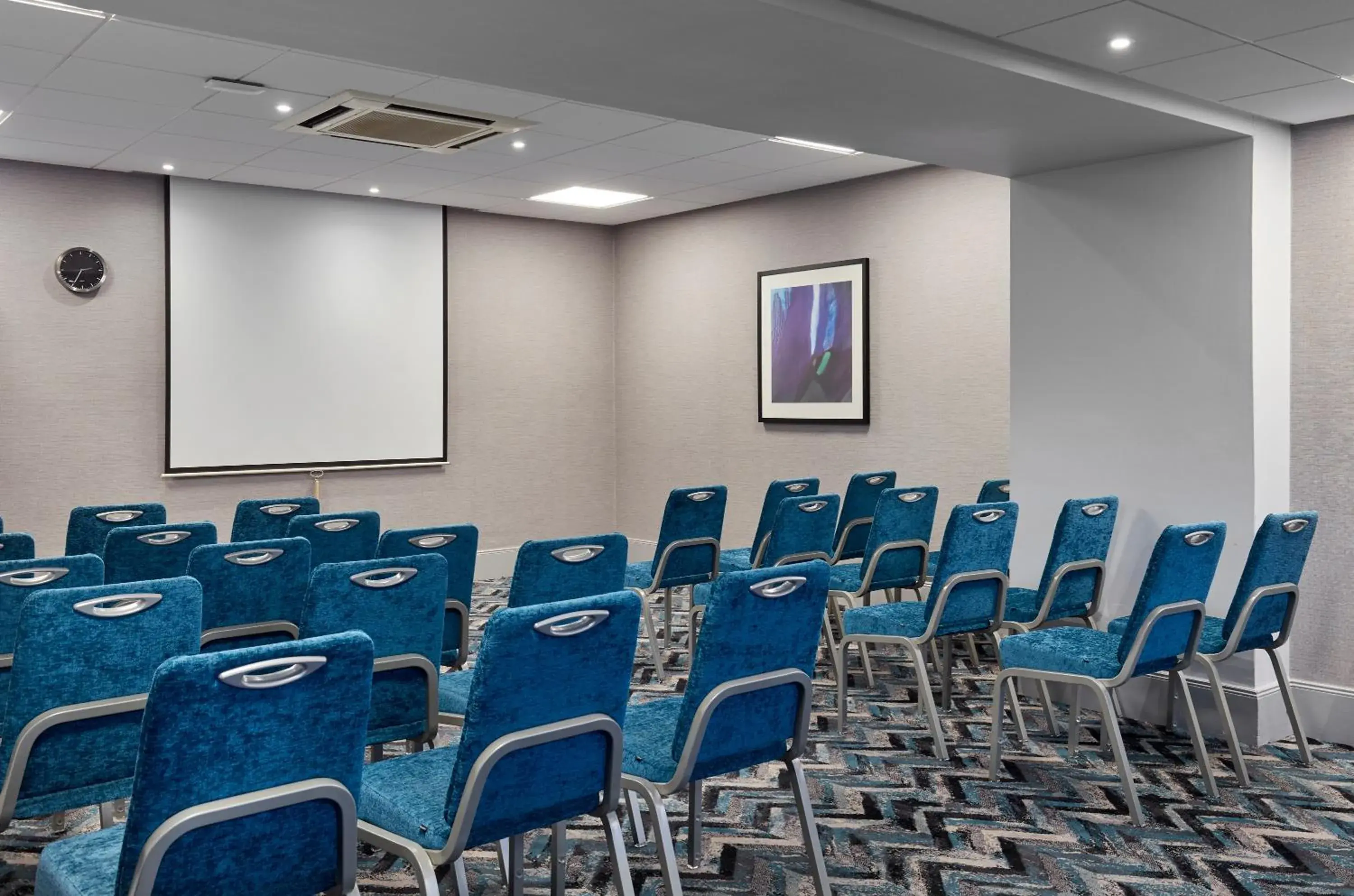 Business facilities in Leonardo Edinburgh Murrayfield Business facilities in Leonardo Edinburgh Murrayfield