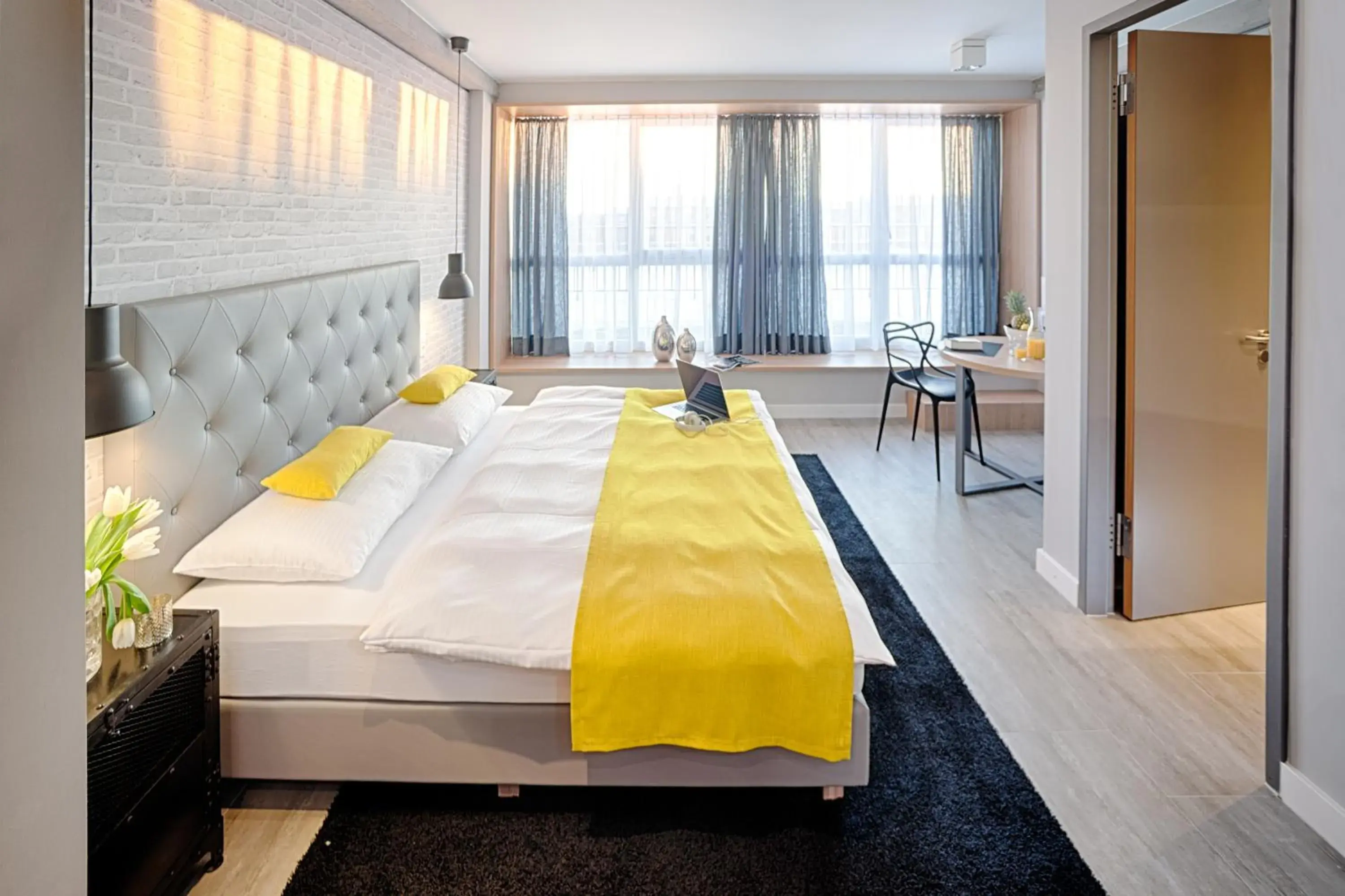 Photo of the whole room, Bed in MLOFT Apartments München Photo of the whole room, Bed in MLOFT Apartments München