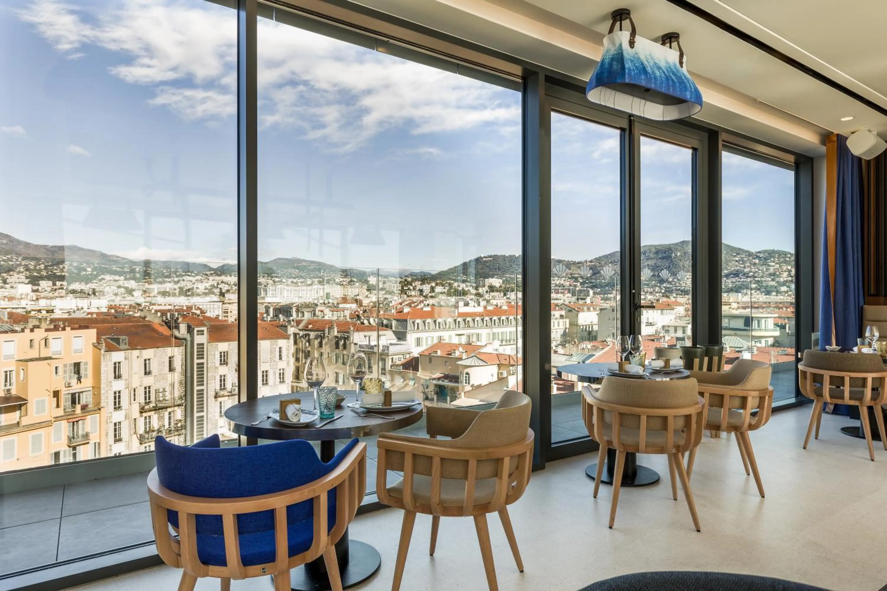 Restaurant/places to eat in Maison Albar - Le Victoria