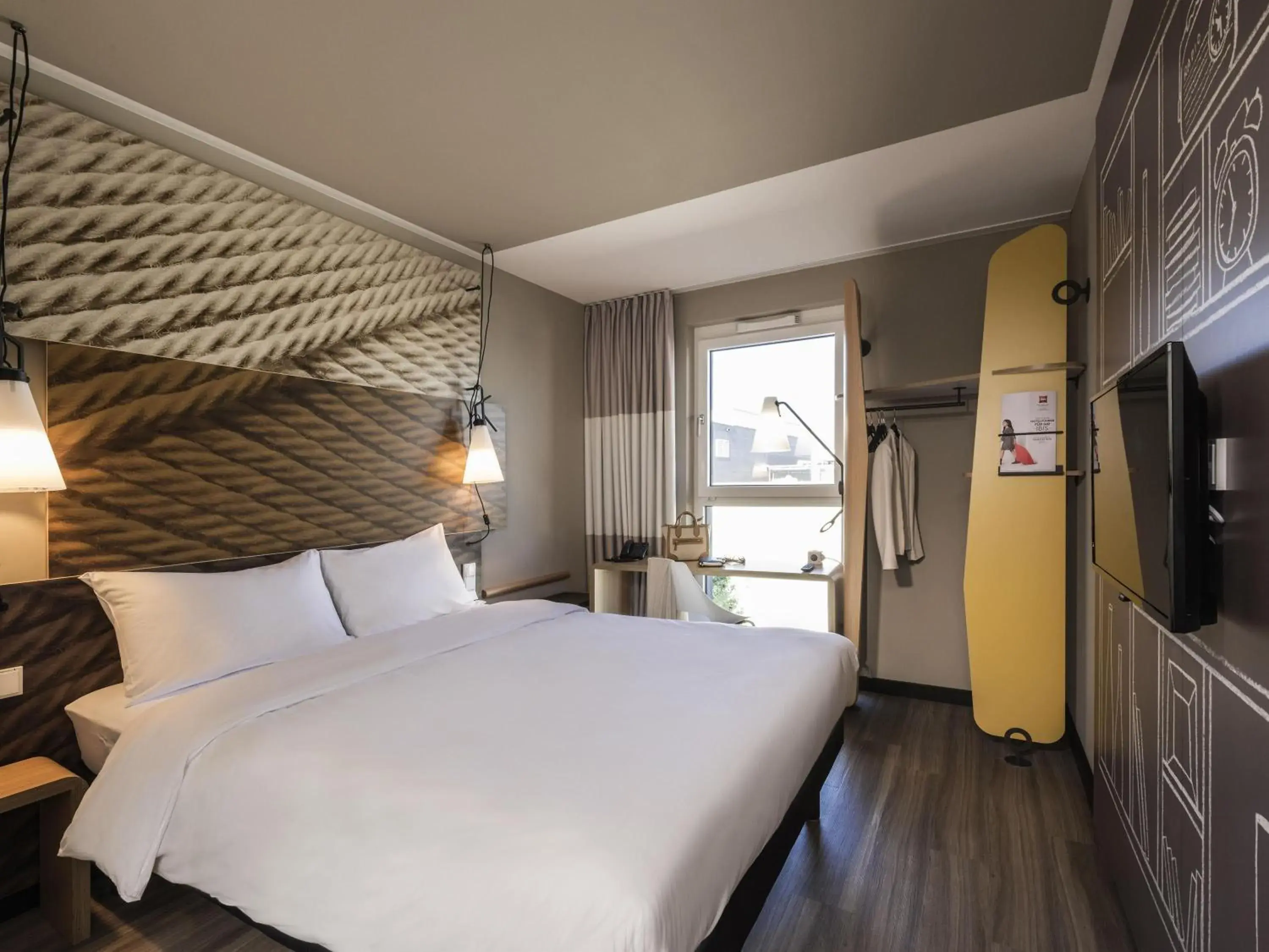 Bedroom, Bed in Ibis Muenchen City Ost Bedroom, Bed in Ibis Muenchen City Ost