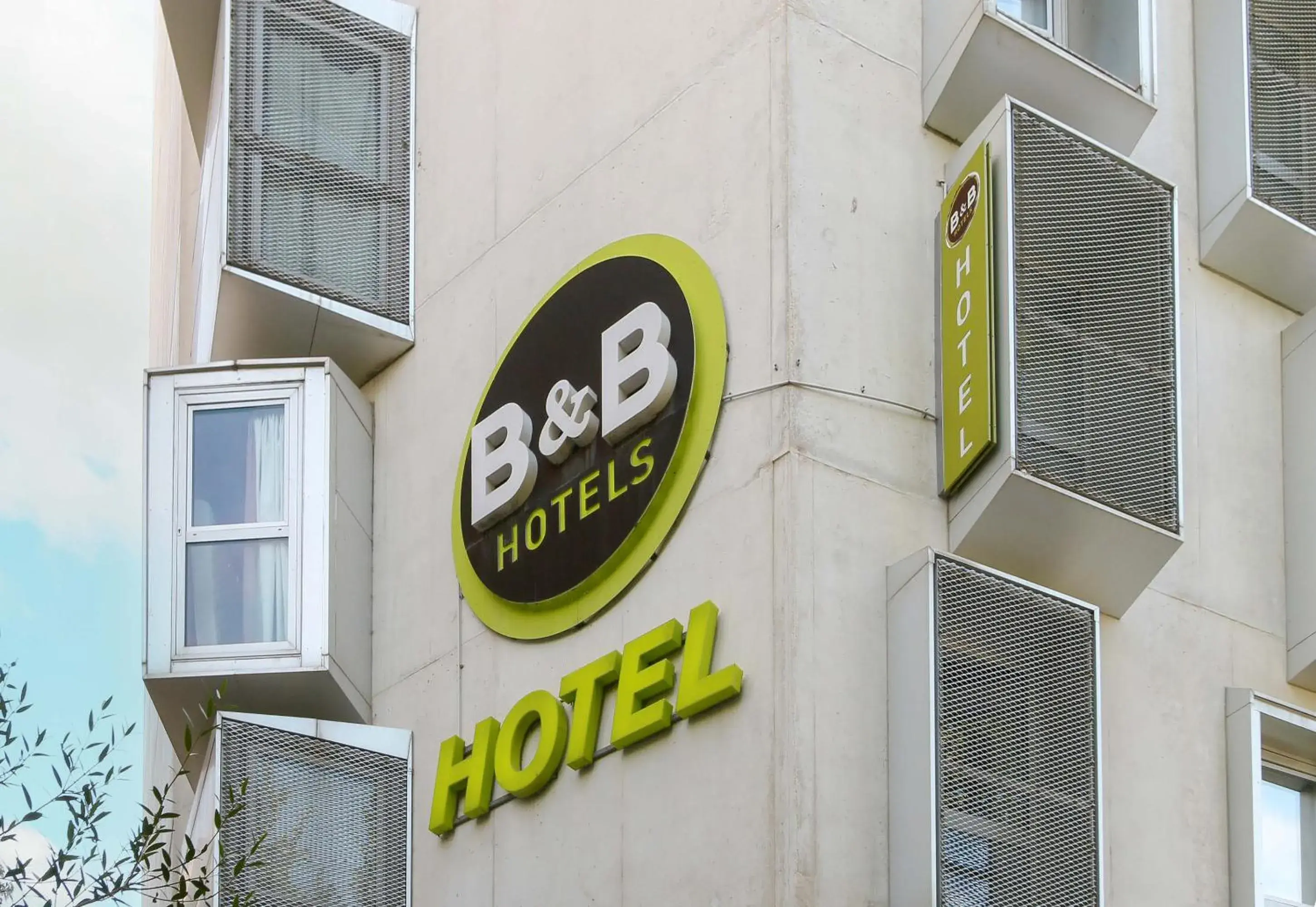 Property logo or sign in B&B HOTEL Marseille Euromed Property logo or sign in B&B HOTEL Marseille Euromed