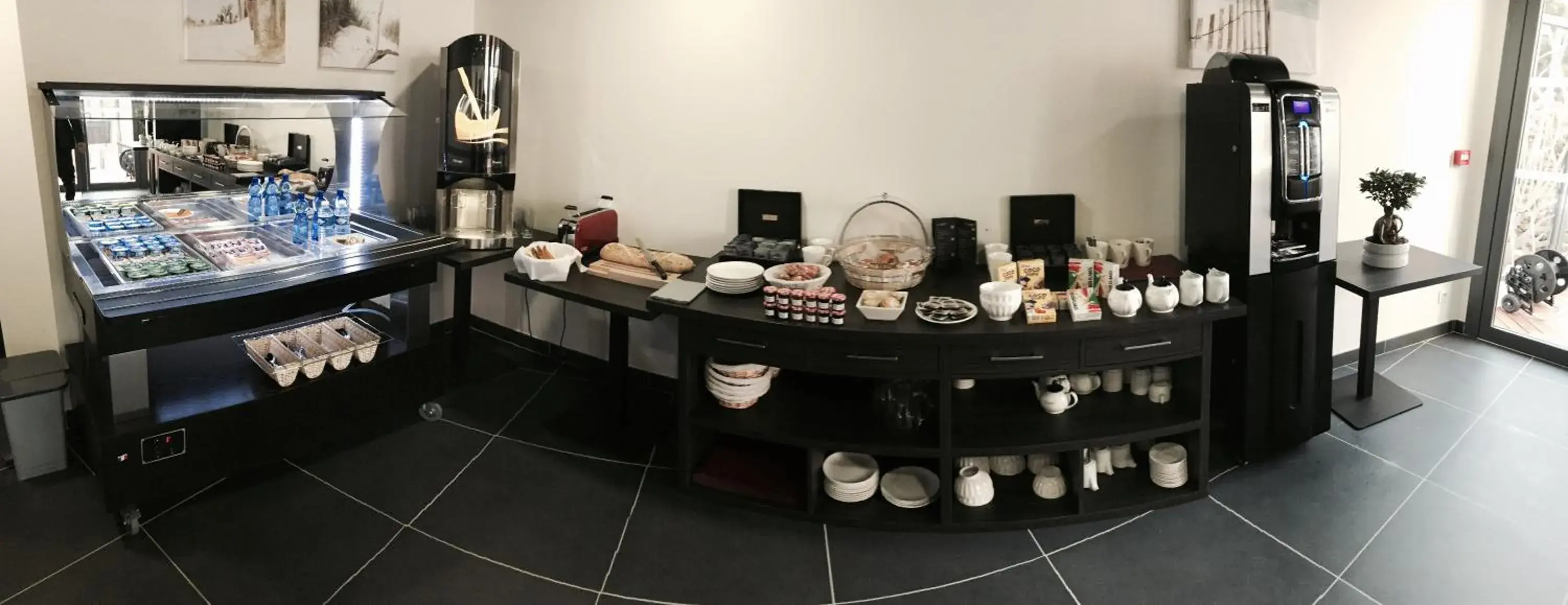 Buffet breakfast in Appart'hôtel Odalys City - Marseille Prado Buffet breakfast in Appart'hôtel Odalys City - Marseille Prado