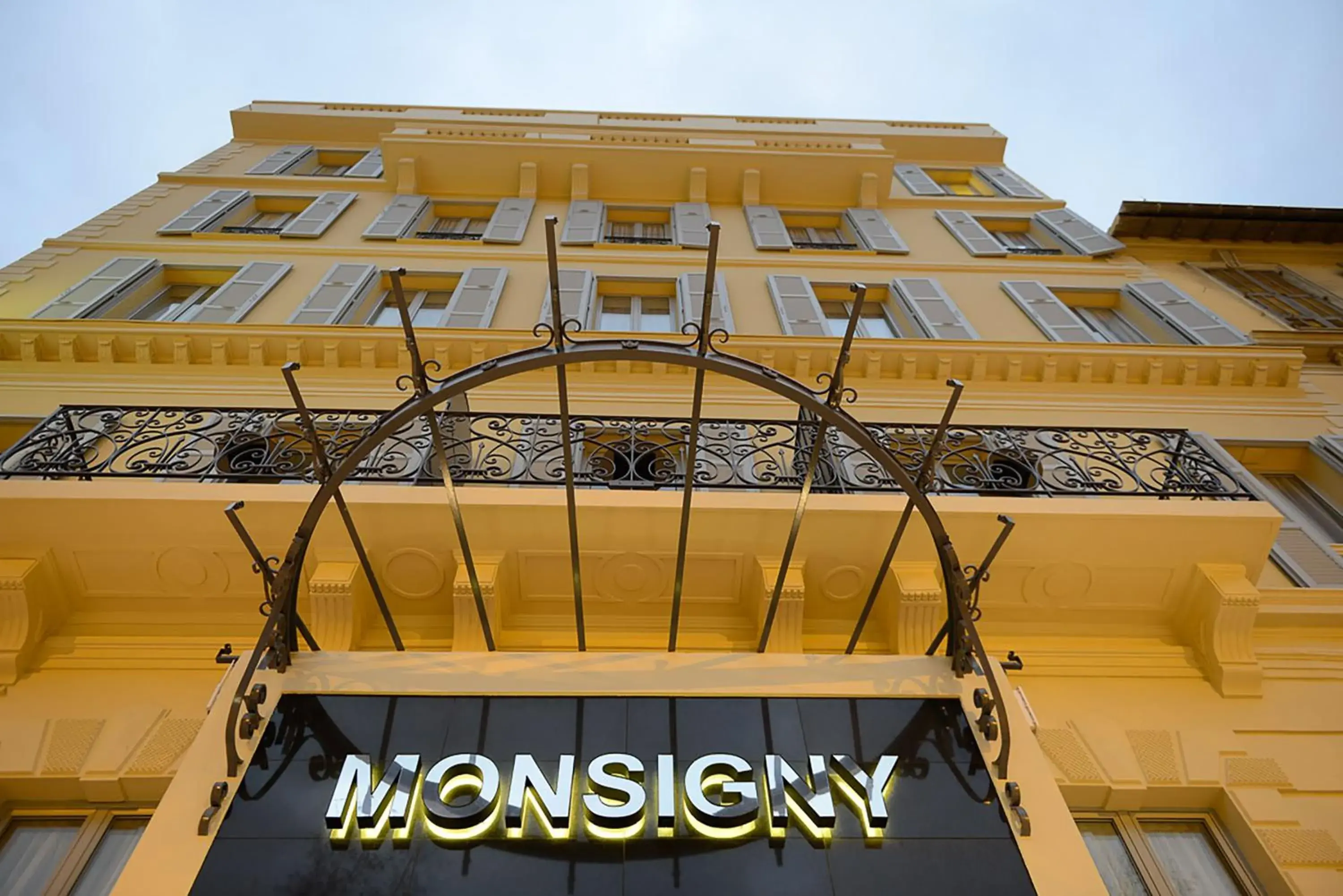 Facade/entrance in Hôtel & Appartements Monsigny Facade/entrance in Hôtel & Appartements Monsigny