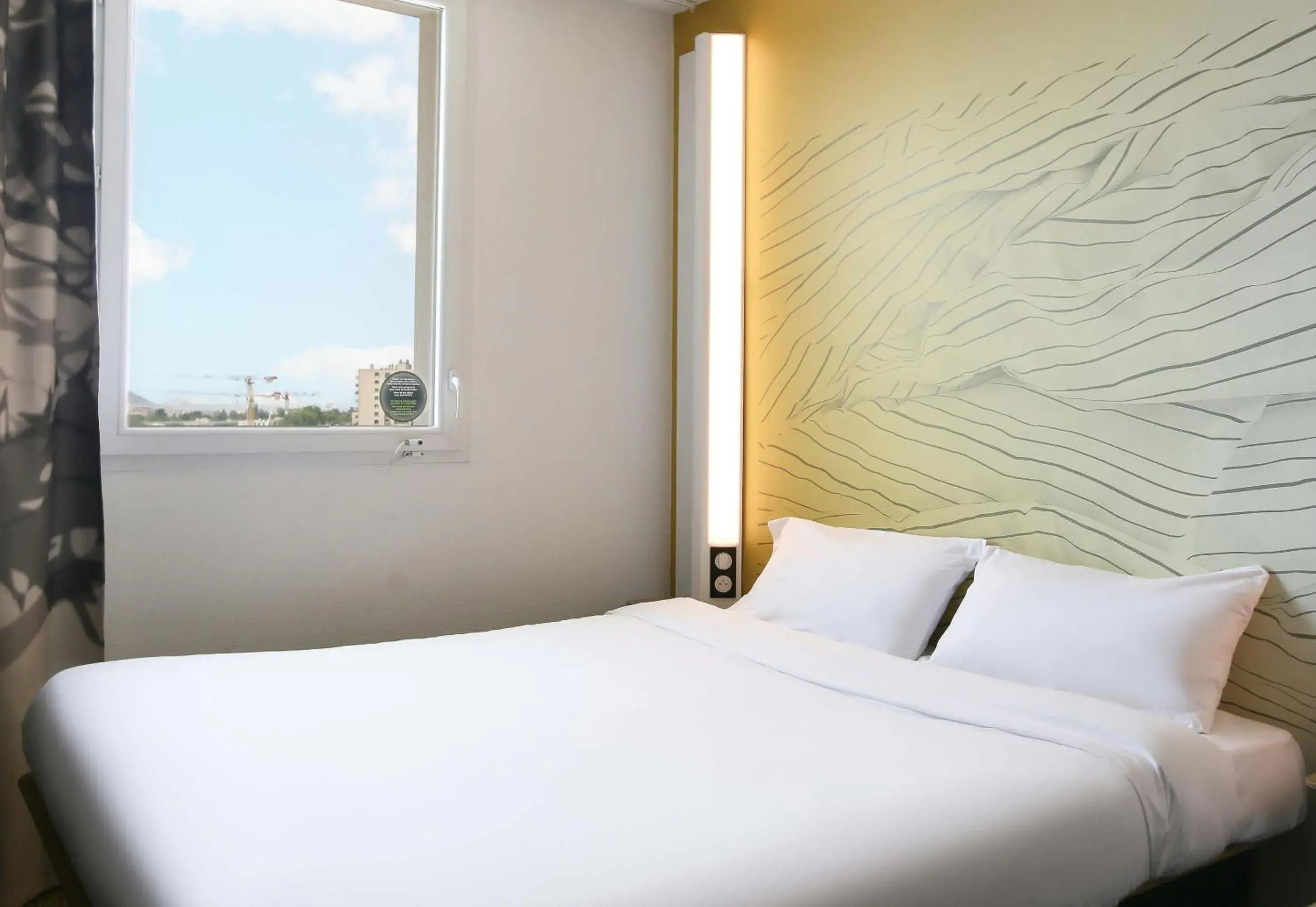 Photo of the whole room, Bed in B&B HOTEL Marseille Prado Vélodrome Photo of the whole room, Bed in B&B HOTEL Marseille Prado Vélodrome