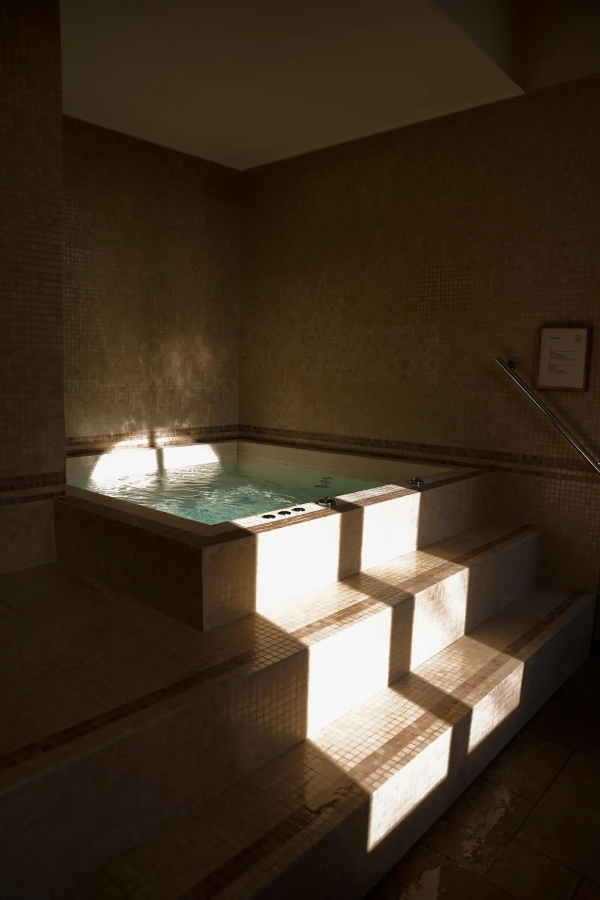 Hot Tub in Fourvière Hôtel Hot Tub in Fourvière Hôtel