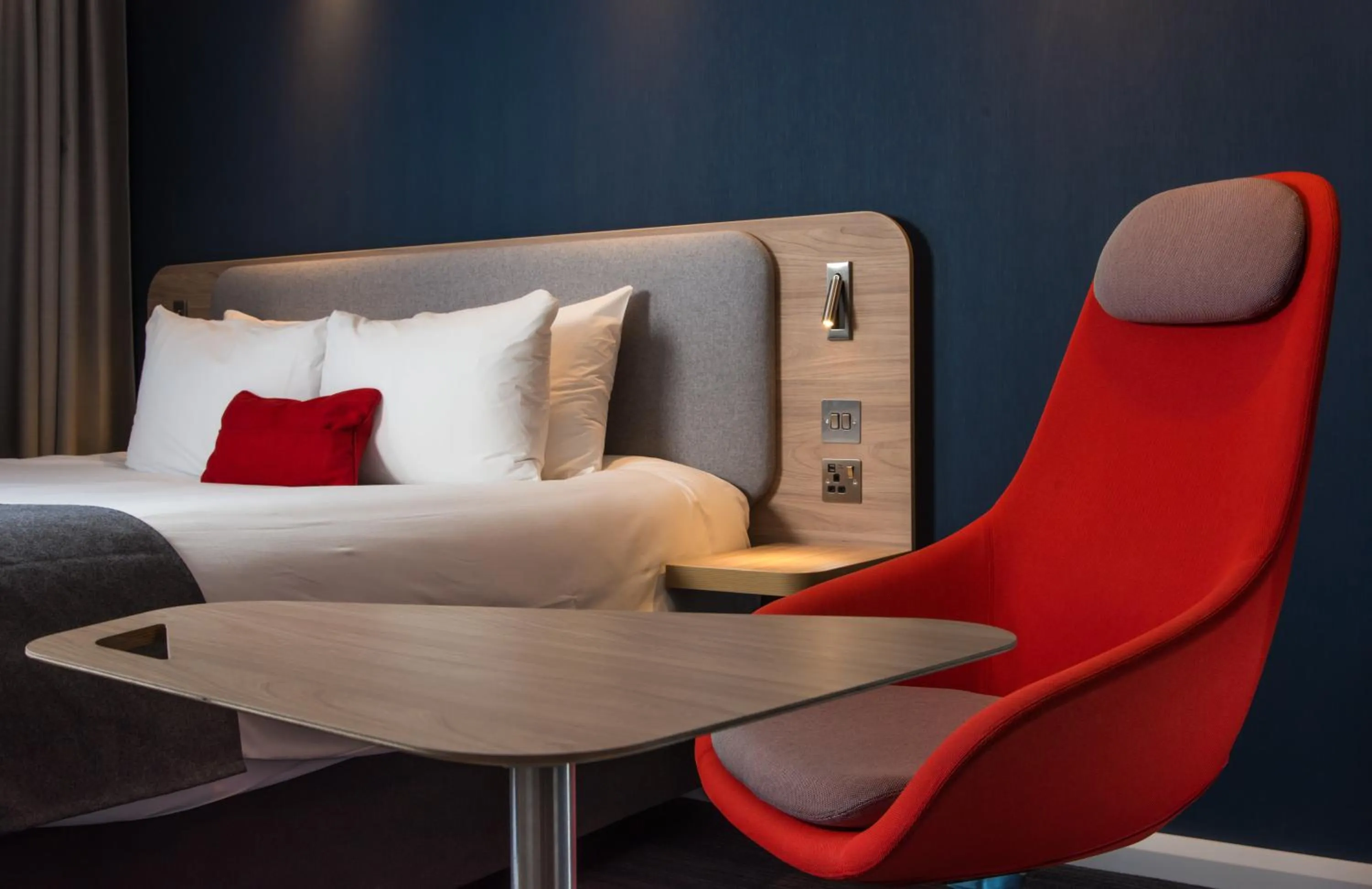 Photo of the whole room in Holiday Inn Express London-Hammersmith by IHG