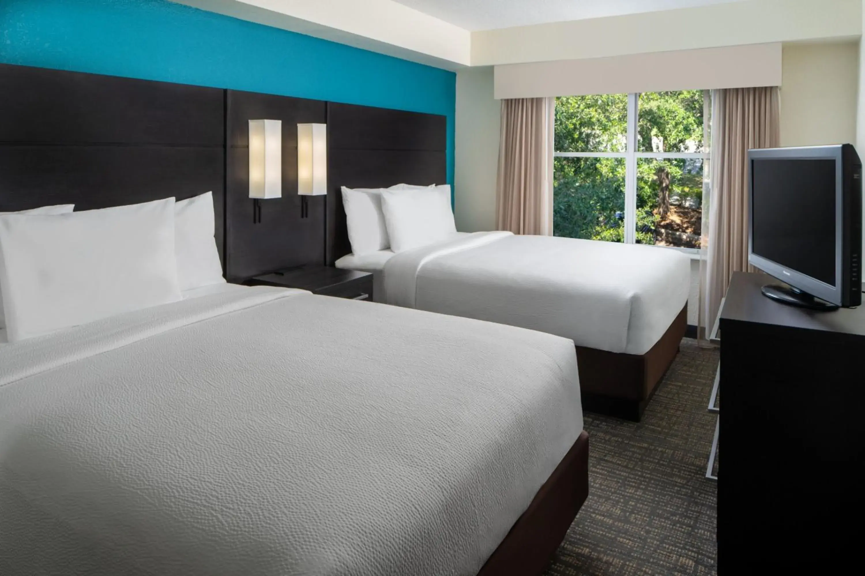 Photo of the whole room, Bed in Residence Inn Orlando Convention Center Photo of the whole room, Bed in Residence Inn Orlando Convention Center