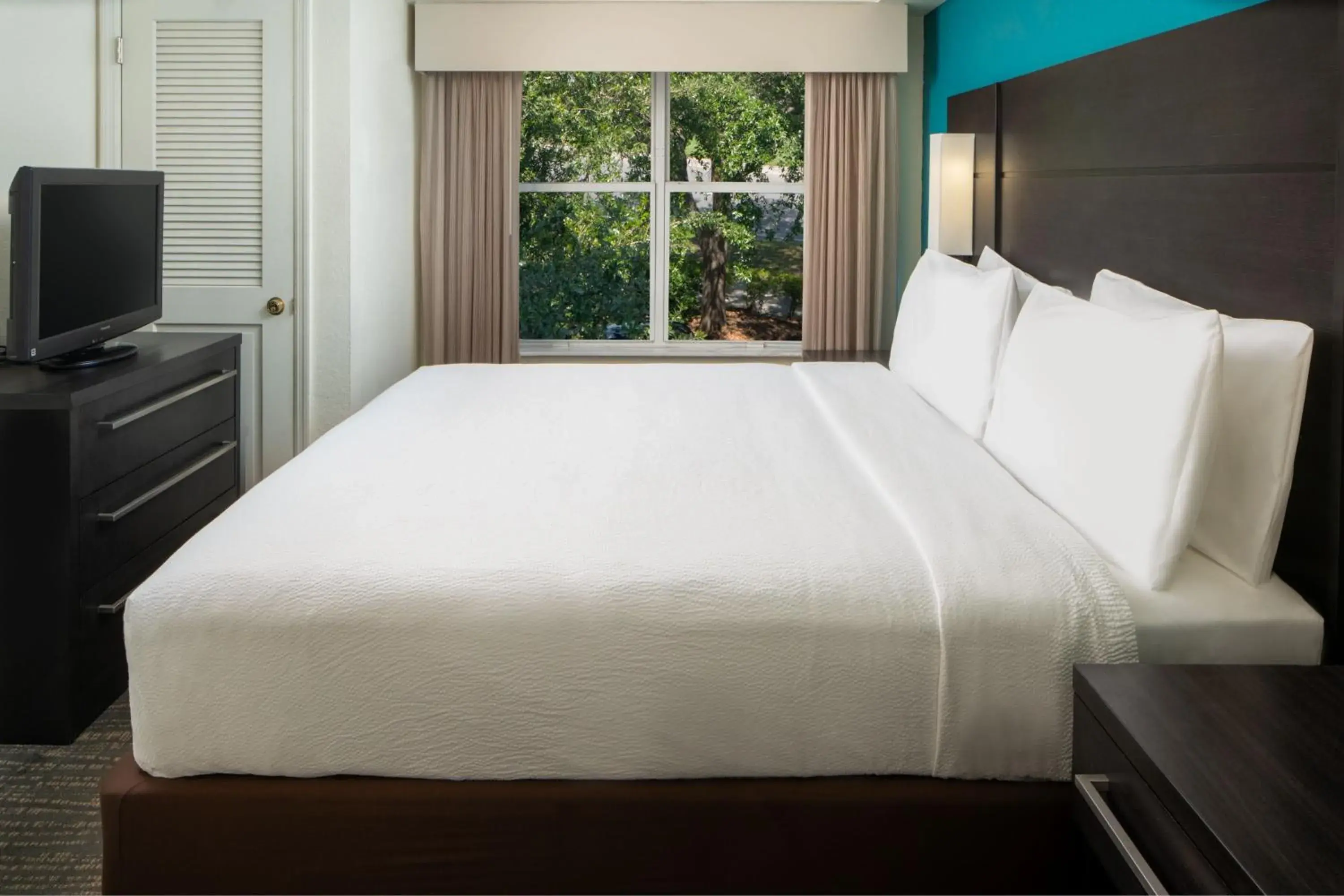 Bedroom, Bed in Residence Inn Orlando Convention Center Bedroom, Bed in Residence Inn Orlando Convention Center