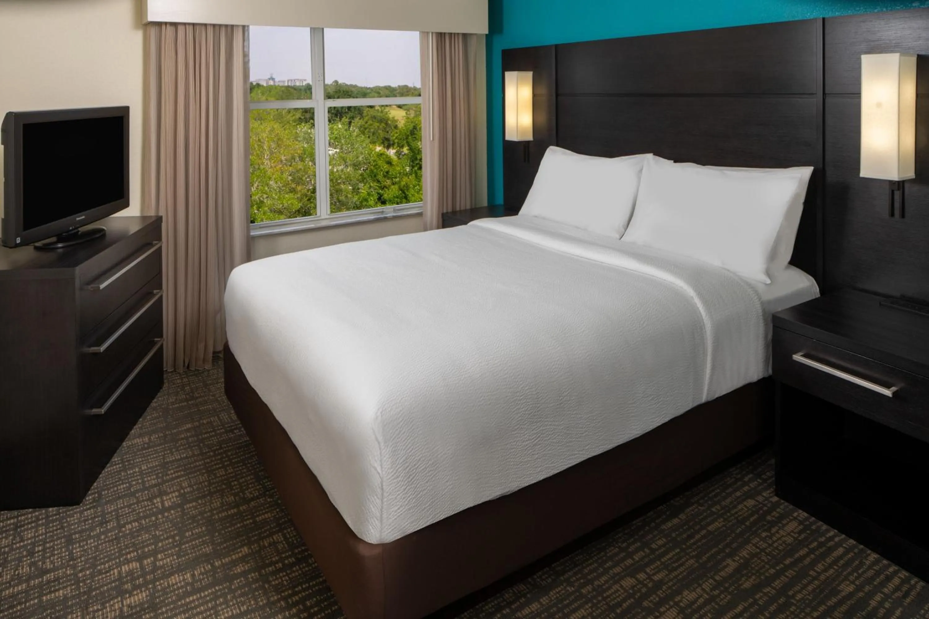 Bedroom, Bed in Residence Inn Orlando Convention Center