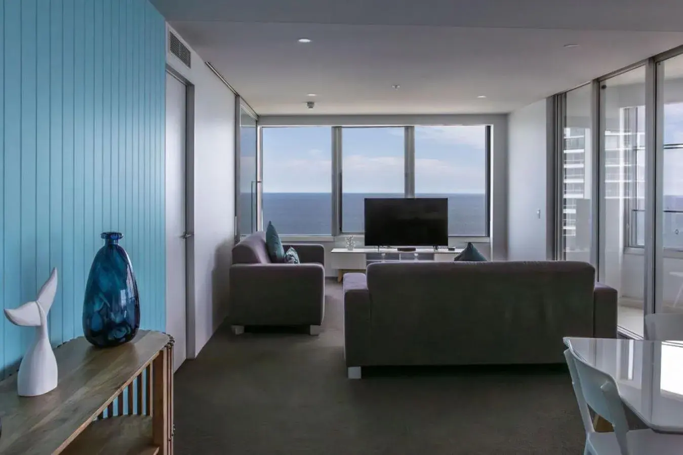 TV and multimedia in Q1 Resort & Spa - Official TV and multimedia in Q1 Resort & Spa - Official