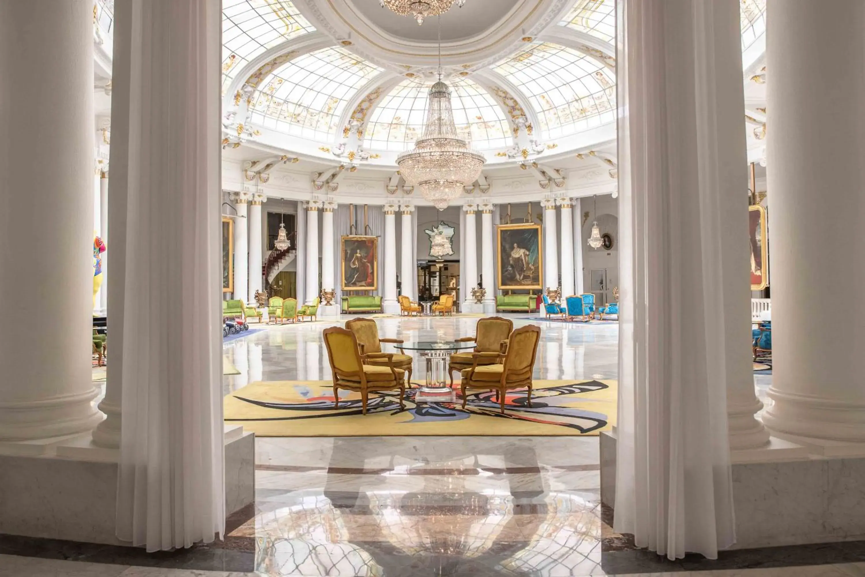 Living room in Hotel Le Negresco Living room in Hotel Le Negresco