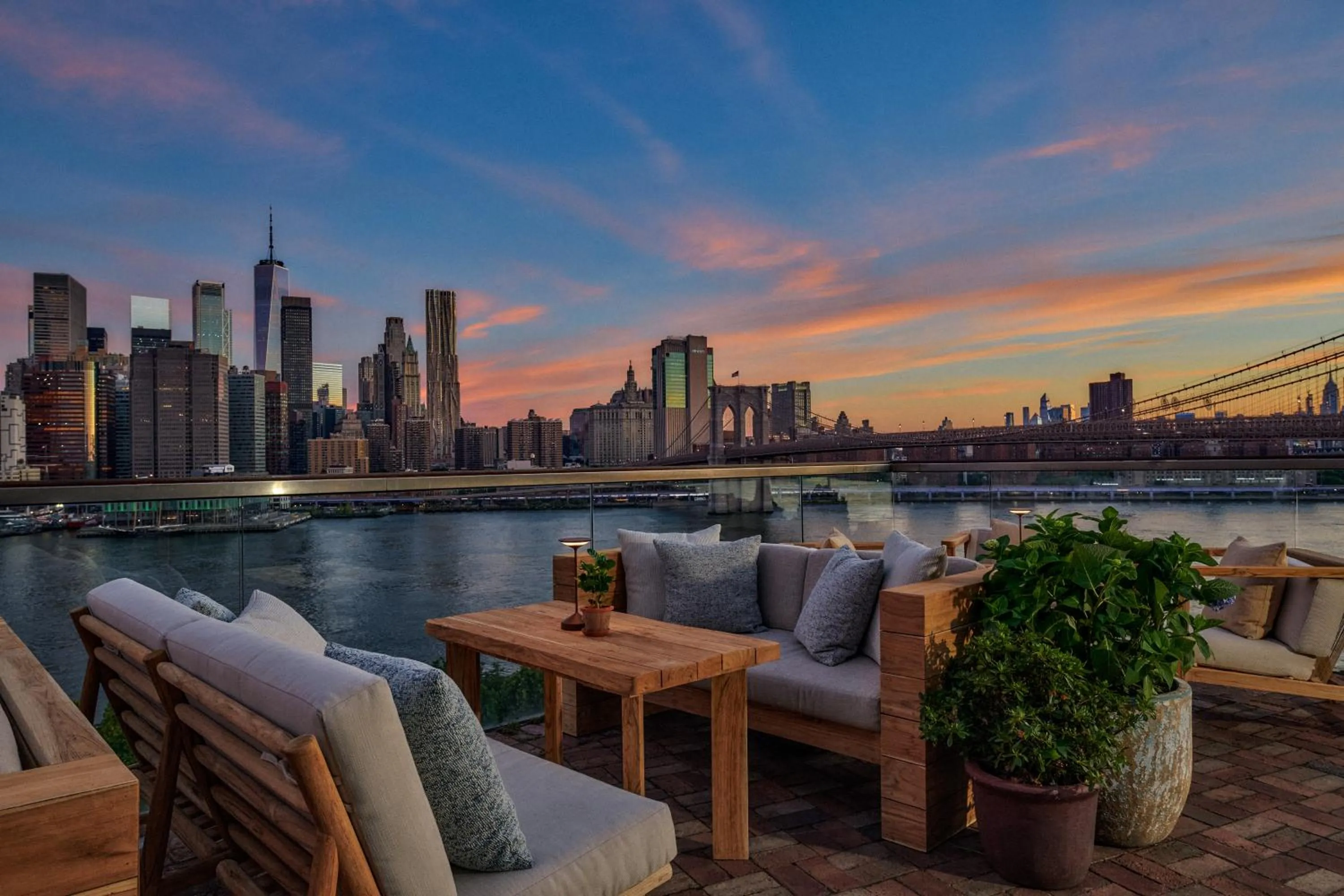 Restaurant/places to eat in 1 Hotel Brooklyn Bridge