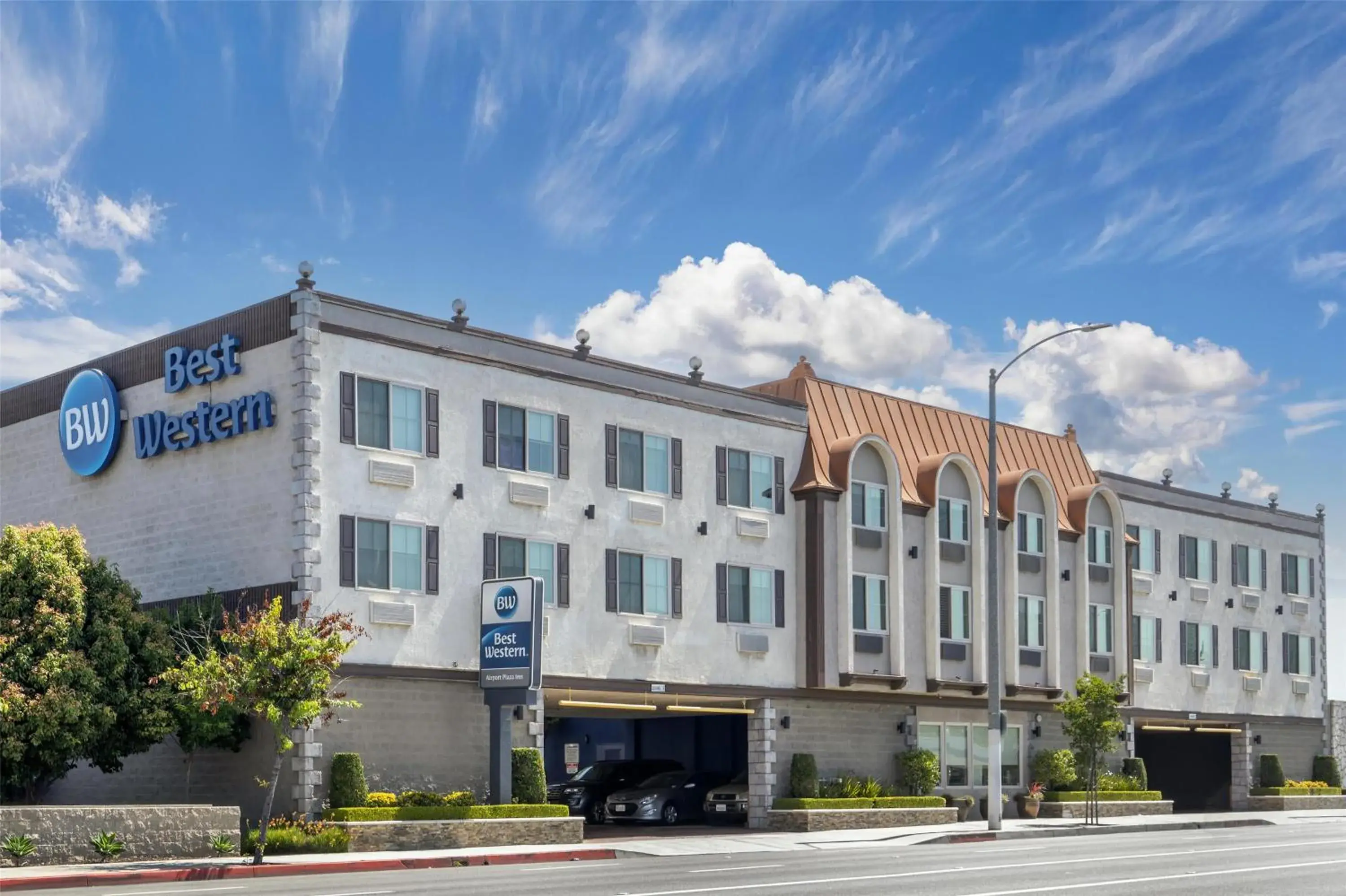 Property building in Best Western Airport Plaza Hotel – LAX Airport LA Stadium Property building in Best Western Airport Plaza Hotel – LAX Airport LA Stadium
