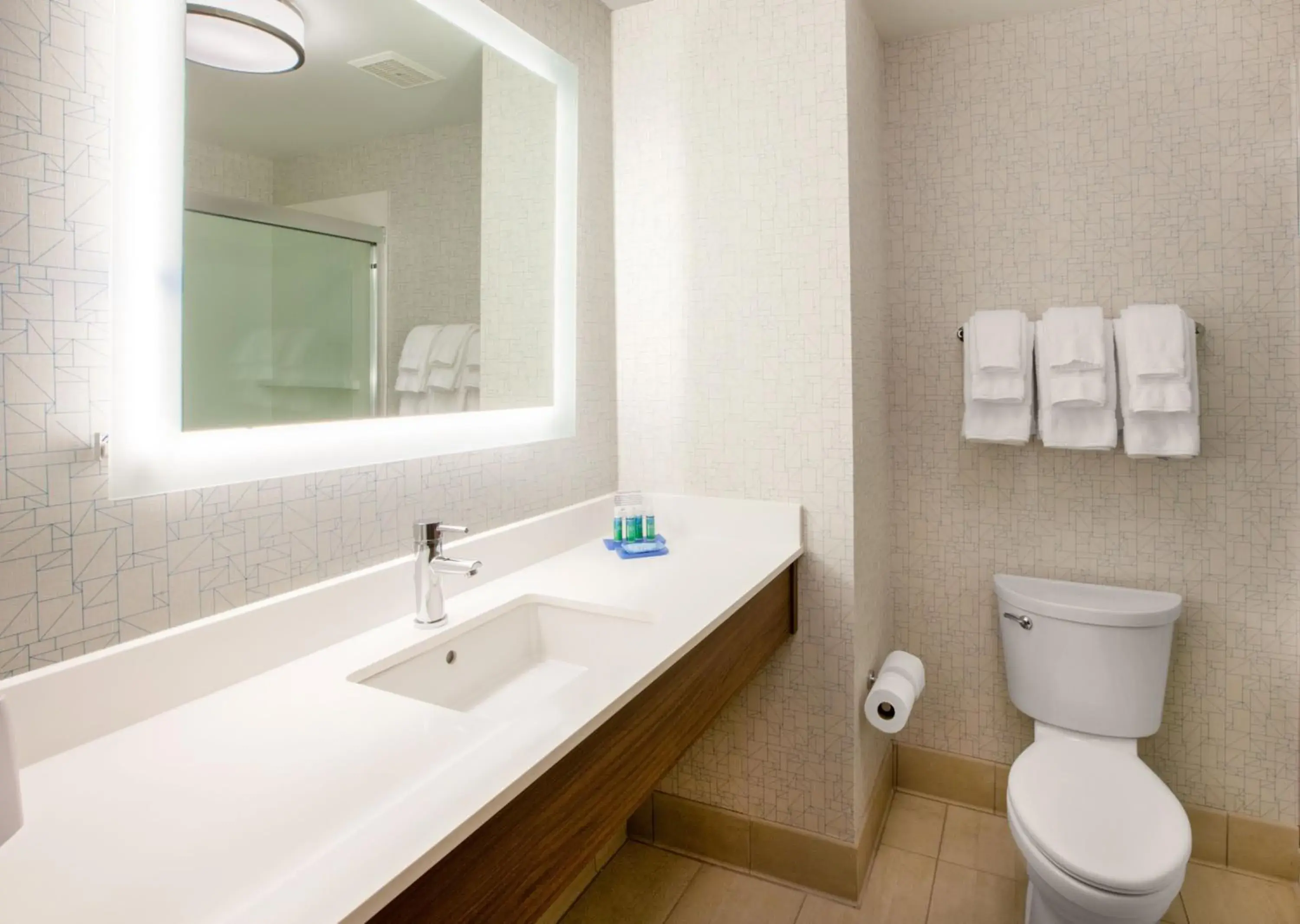 Holiday Inn Express Hotel & Suites Los Angeles Airport Hawthorne by IHG Holiday Inn Express Hotel & Suites Los Angeles Airport Hawthorne by IHG