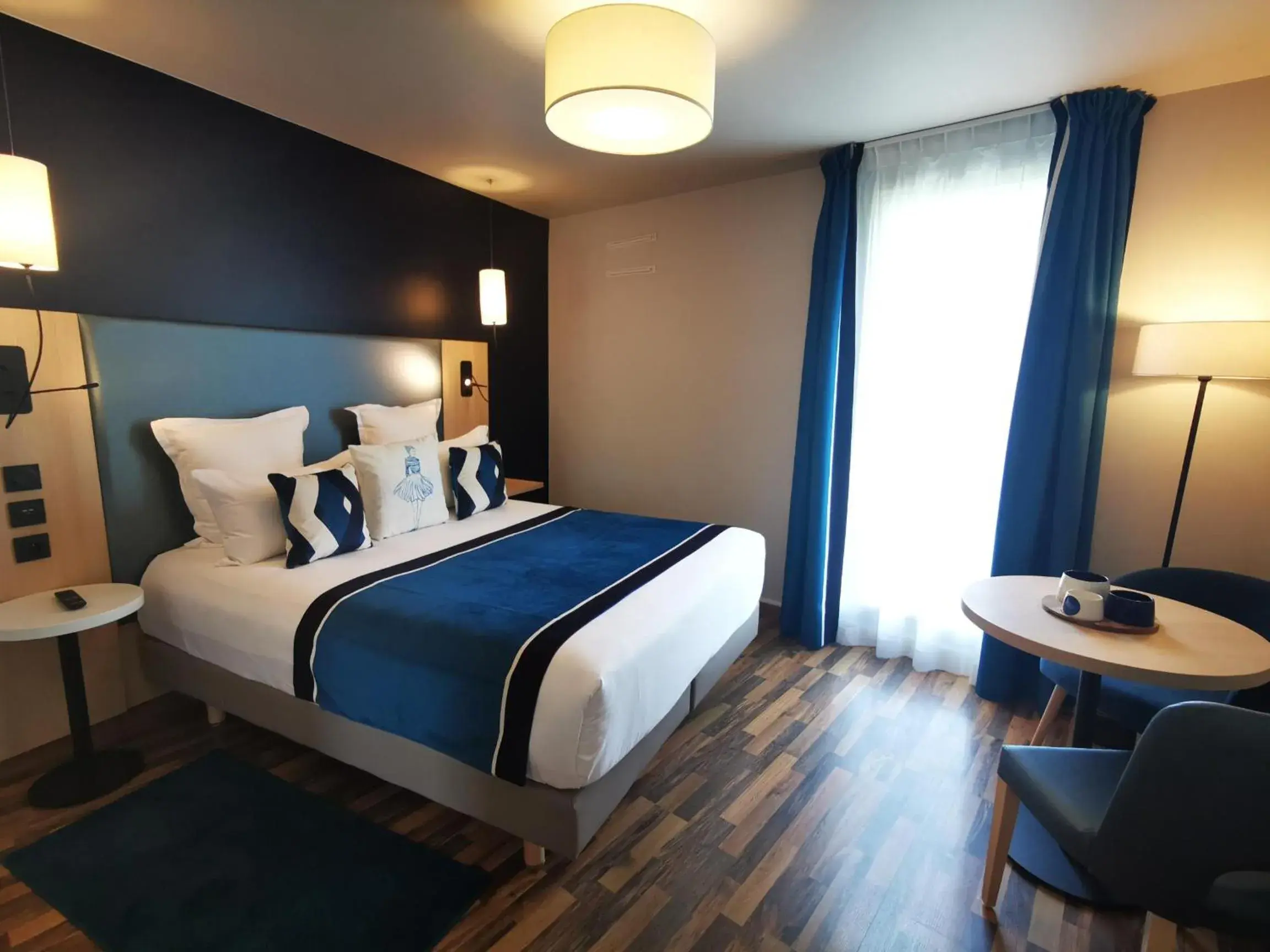 Photo of the whole room, Bed in Residhome Asnieres Photo of the whole room, Bed in Residhome Asnieres