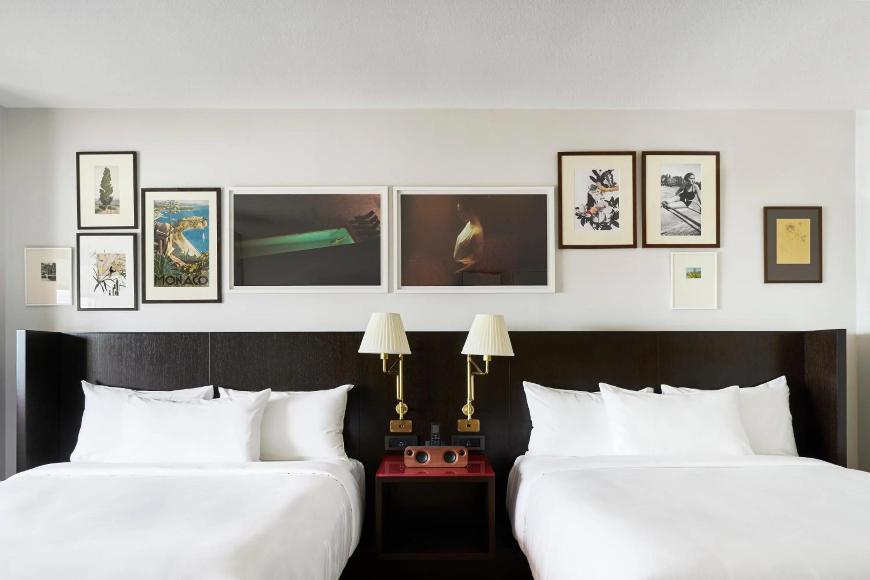 Photo of the whole room, Bed in Park MGM Las Vegas