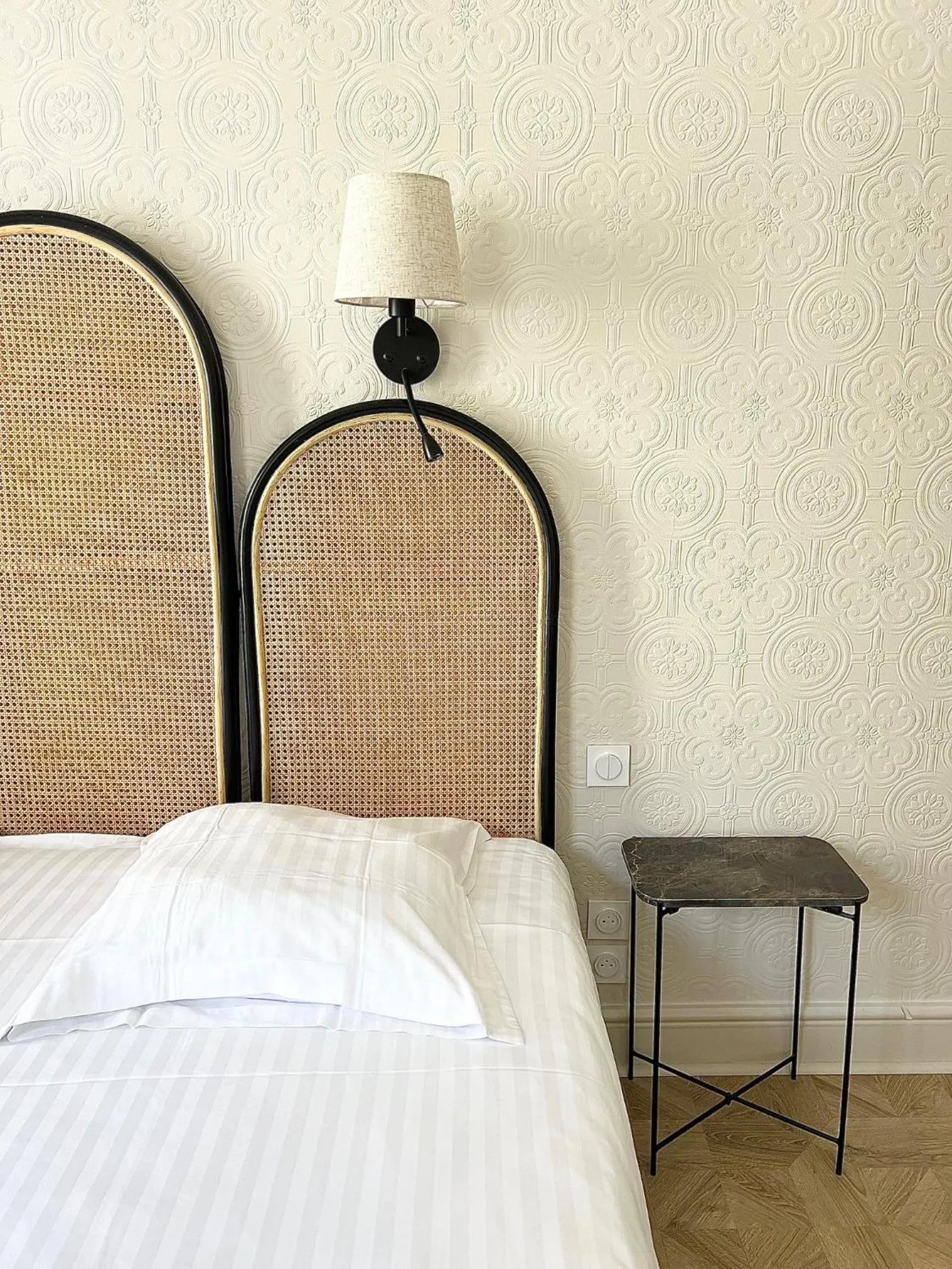 Bed in Hôtel La Tour Intendance
