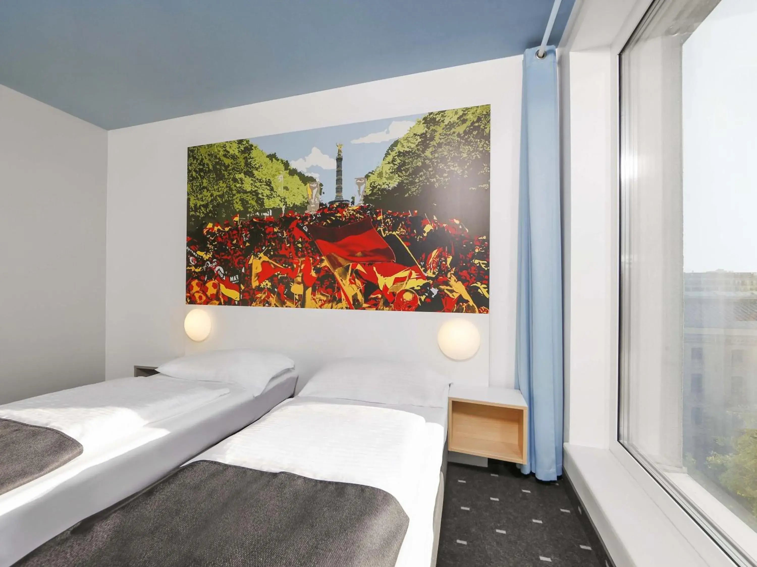 Photo of the whole room, Bed in B&B Hotel Berlin-Tiergarten Photo of the whole room, Bed in B&B Hotel Berlin-Tiergarten