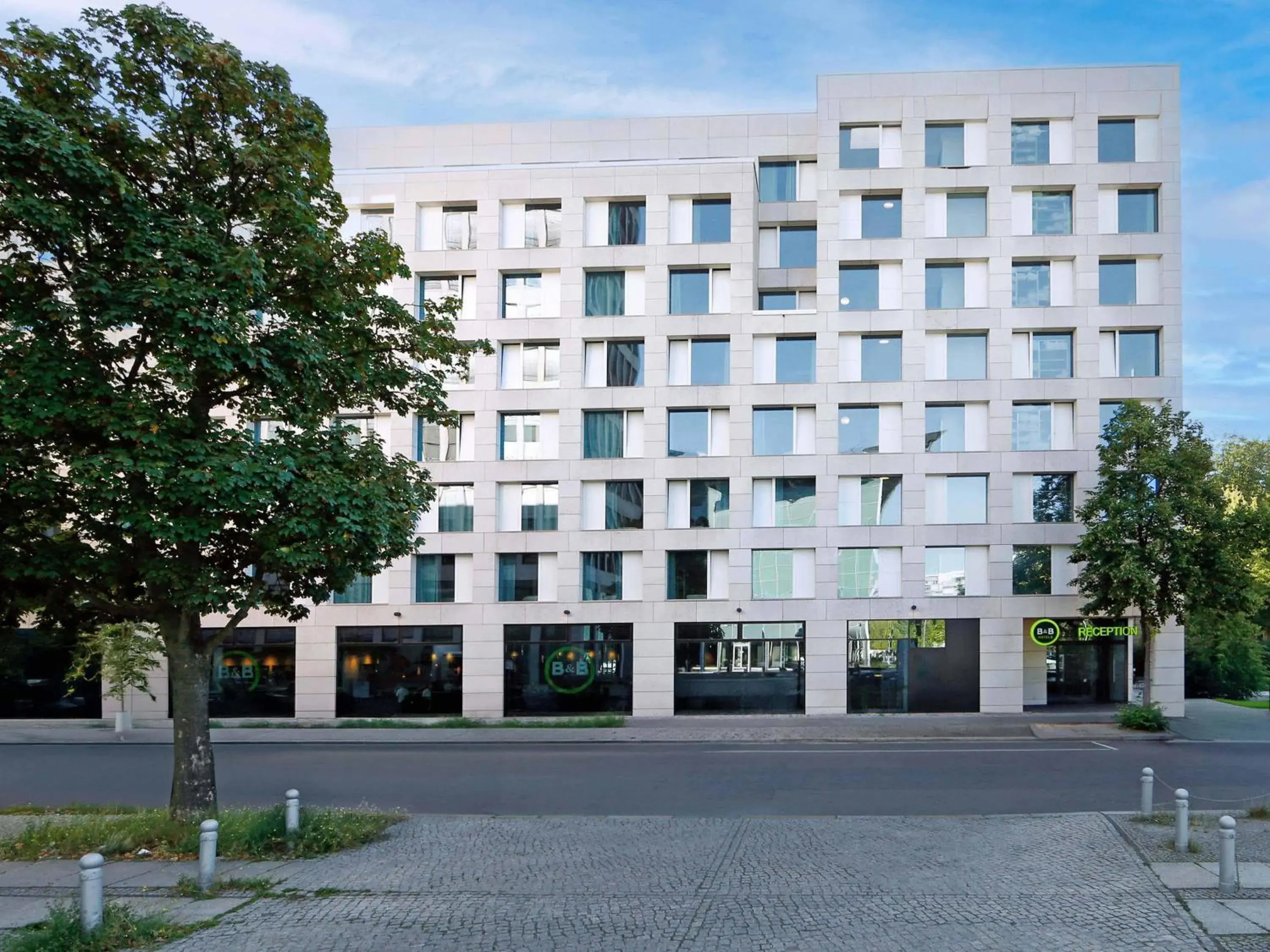 Property building in B&B Hotel Berlin-Tiergarten Property building in B&B Hotel Berlin-Tiergarten