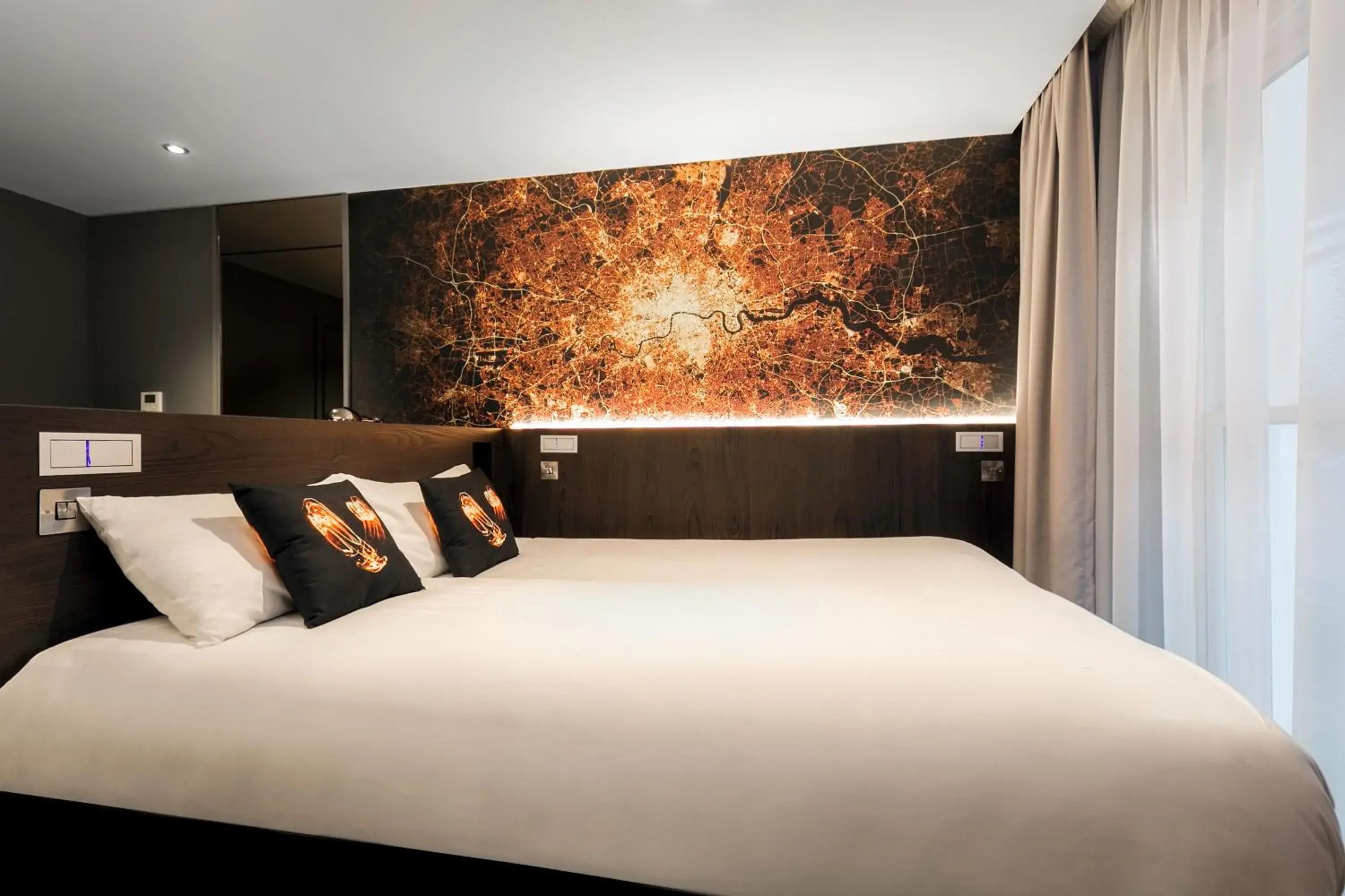 Bedroom, Bed in Heeton Concept Hotel – Luma Hammersmith Bedroom, Bed in Heeton Concept Hotel – Luma Hammersmith
