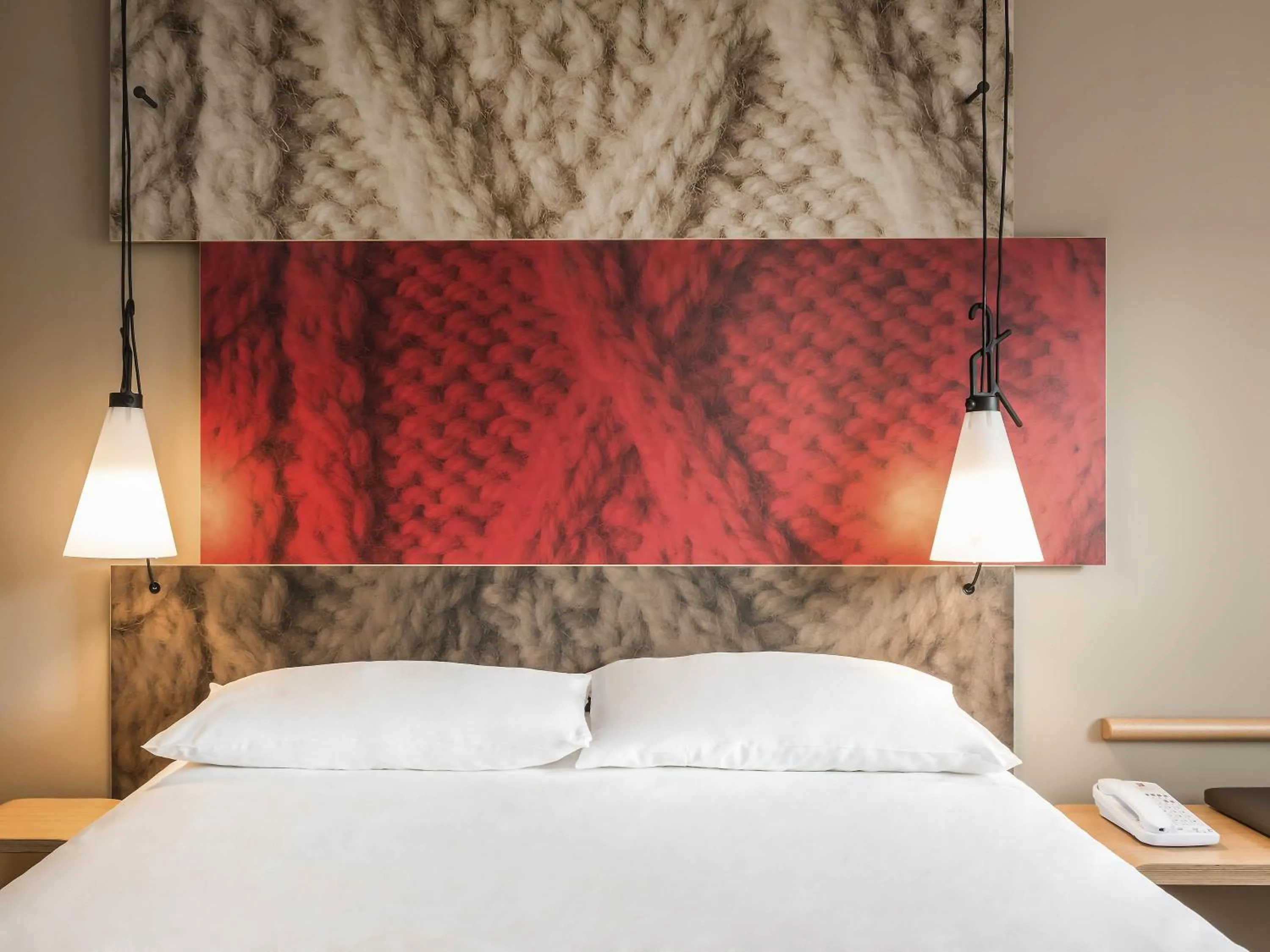 Bedroom, Bed in ibis London Excel-Docklands