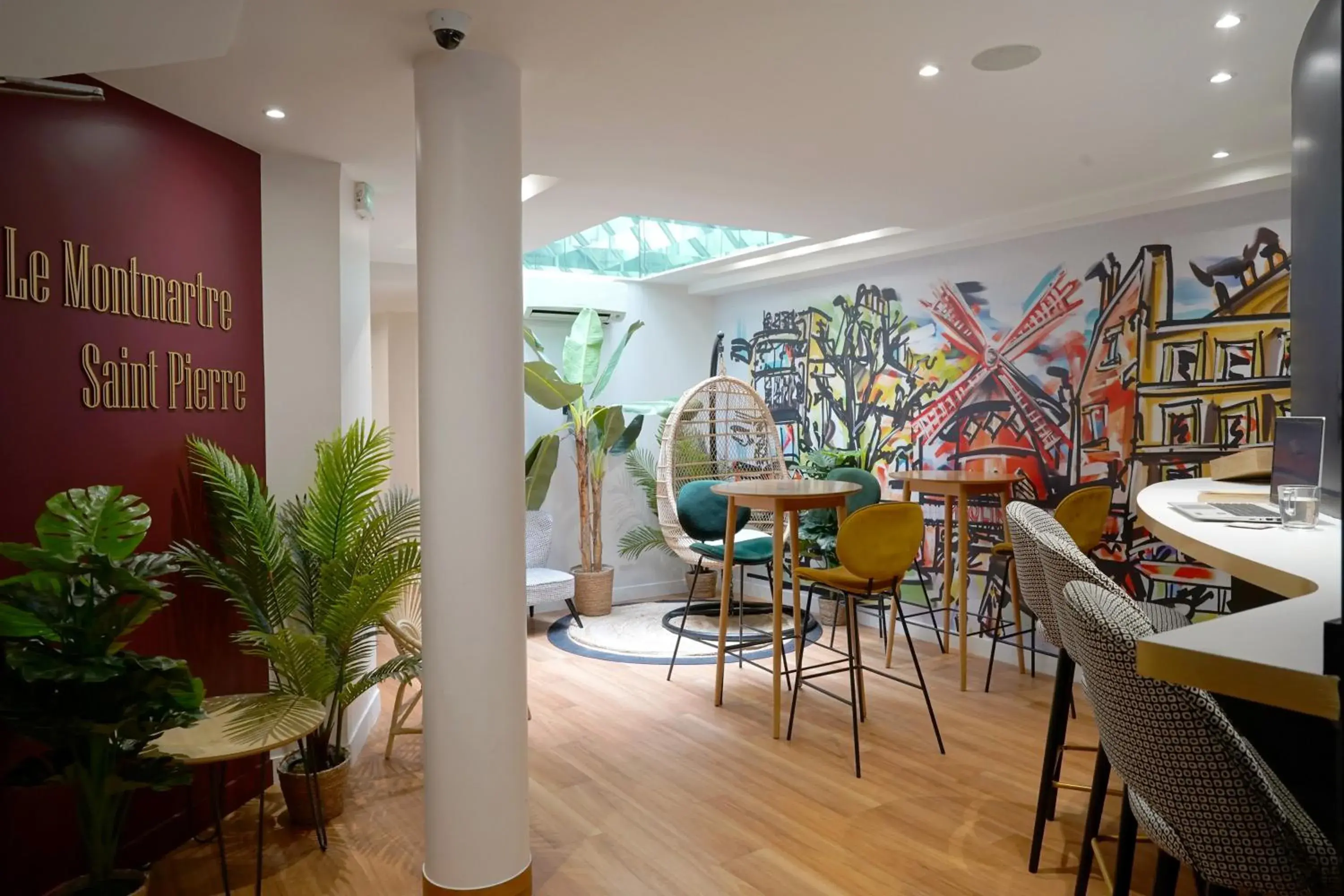 Living room in Best Western Le Montmartre – Saint Pierre Living room in Best Western Le Montmartre – Saint Pierre