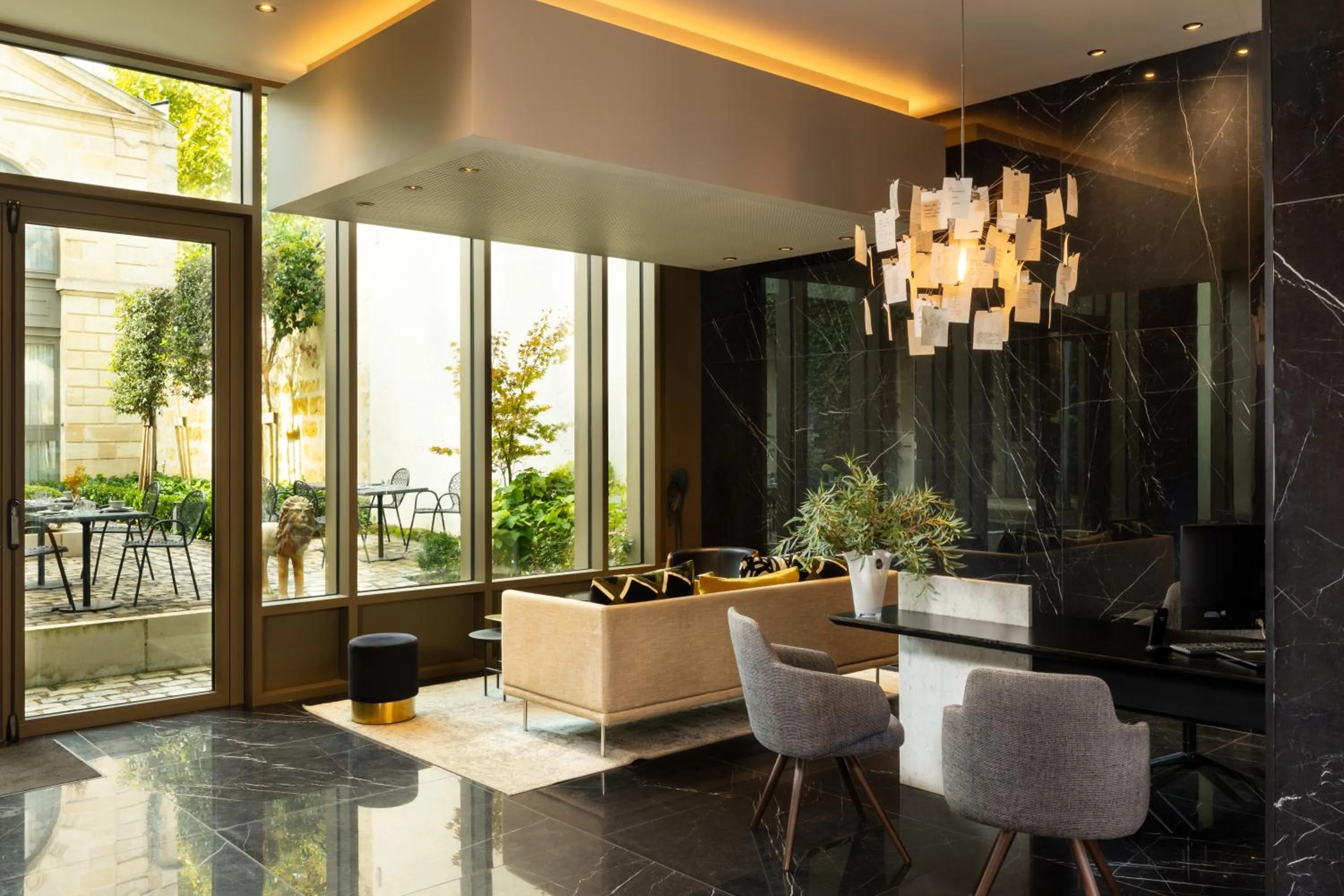 Lobby or reception in Hôtel La Maison Bord'eaux