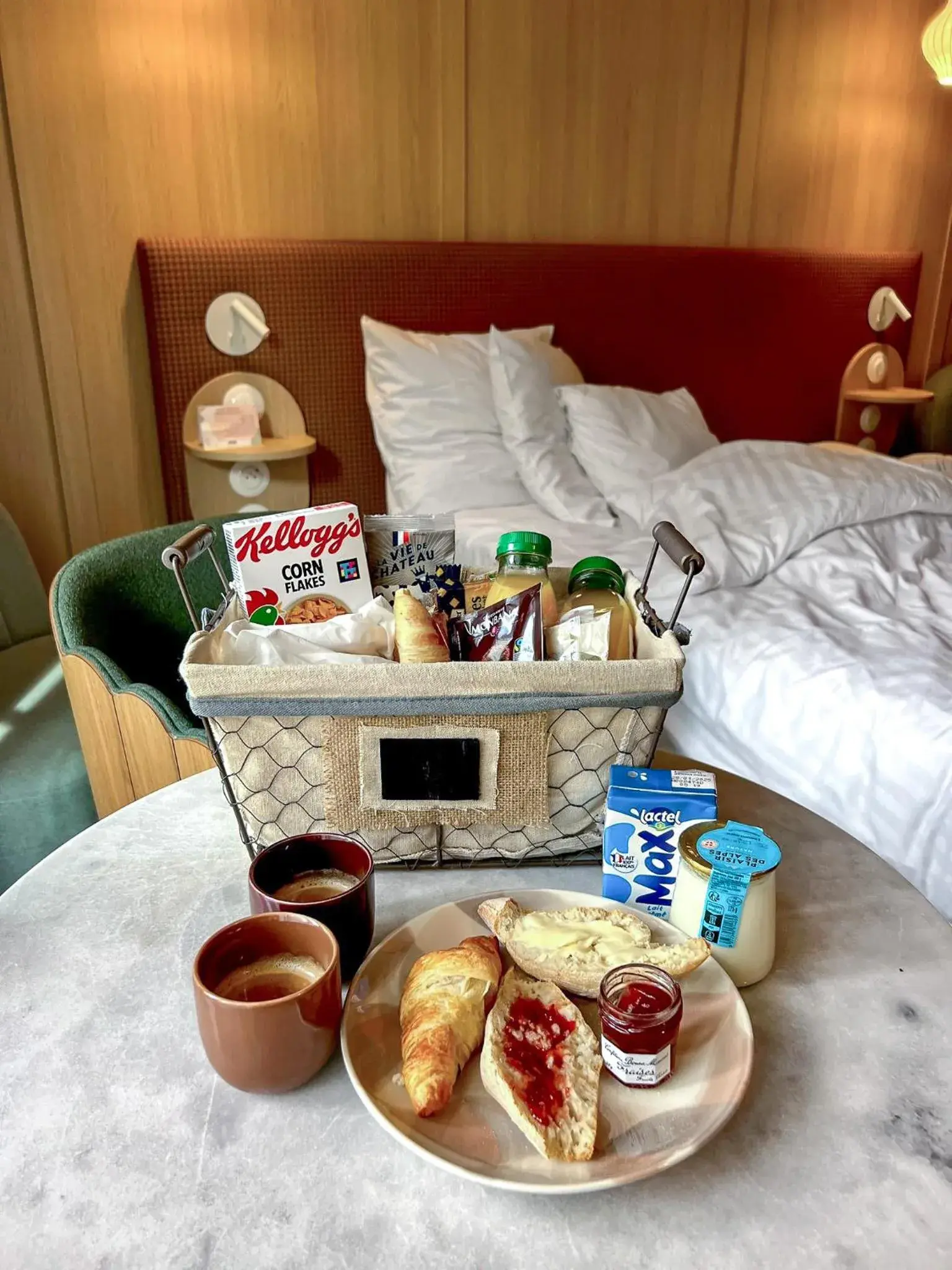Continental breakfast, Bed in Hotel Aparthotel AMMI Nice Lafayette Continental breakfast, Bed in Hotel Aparthotel AMMI Nice Lafayette