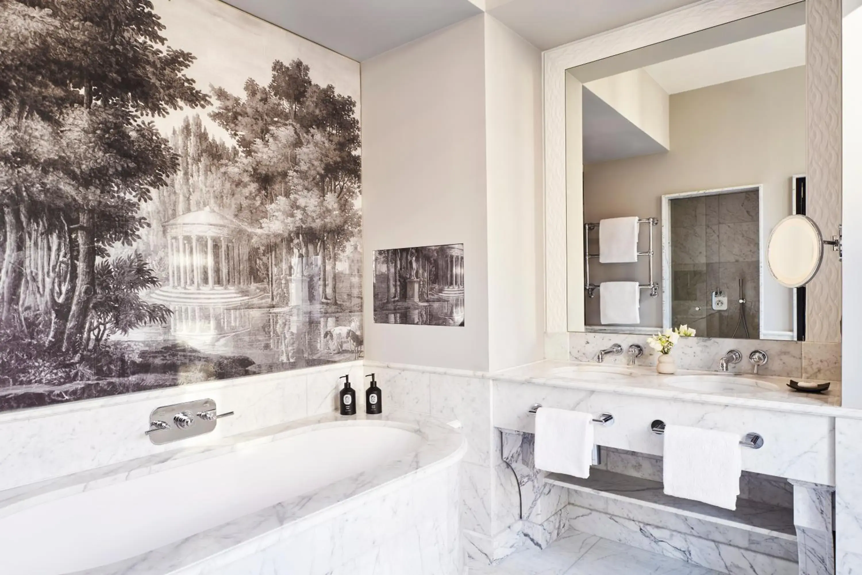 Bathroom in Hôtel Fouquet's Paris Bathroom in Hôtel Fouquet's Paris