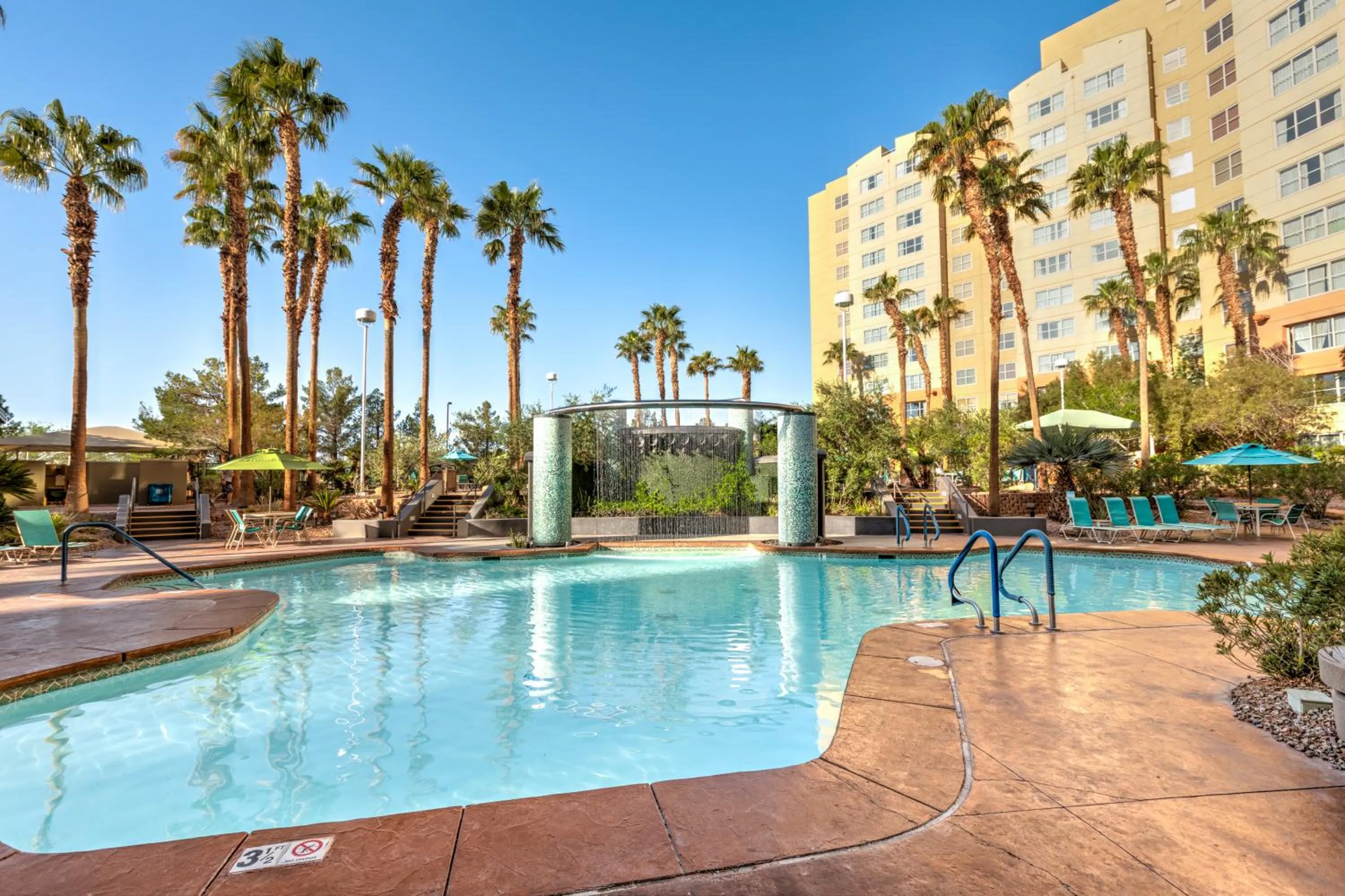 Swimming pool in The Grandview at Las Vegas
